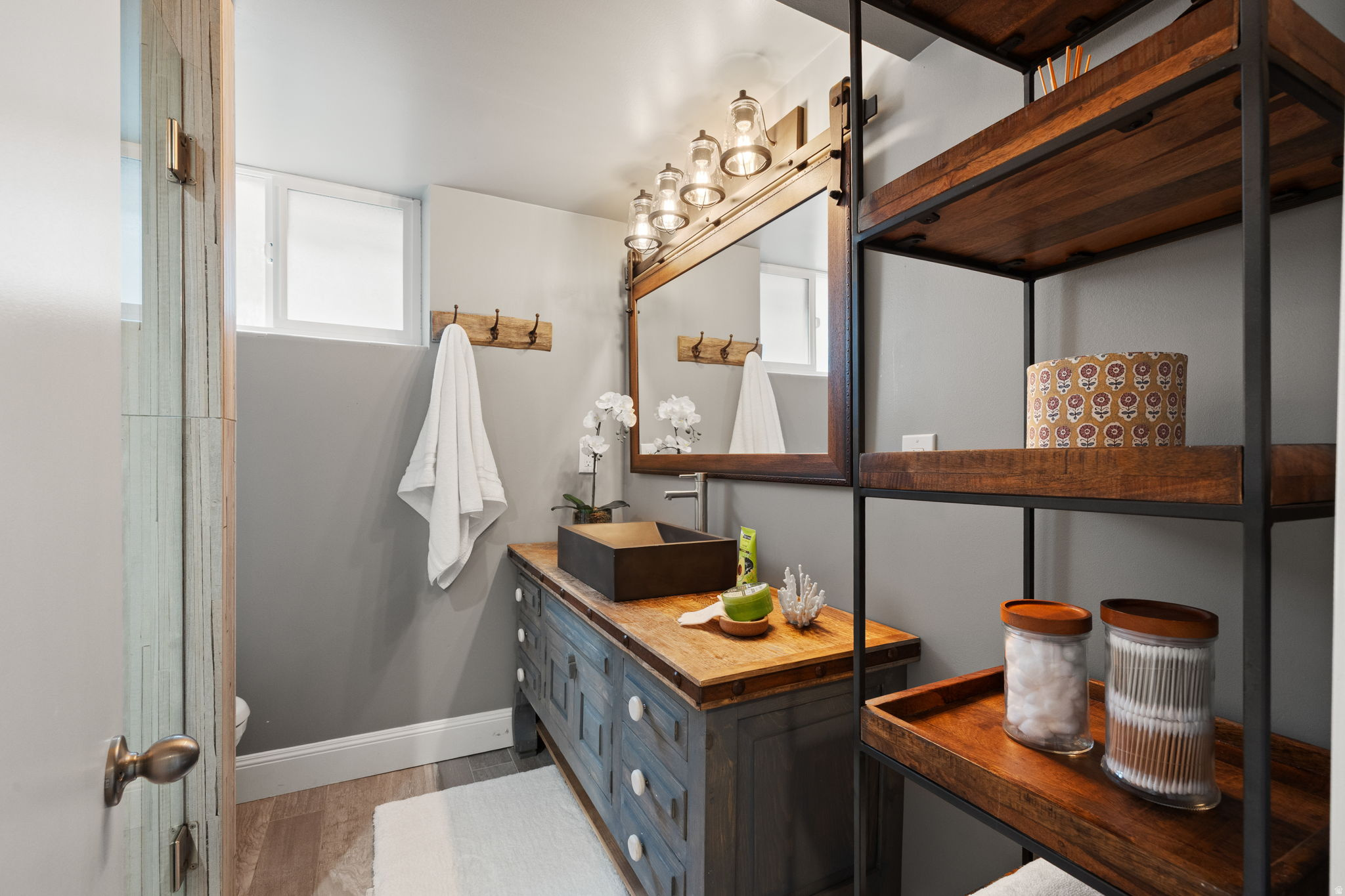 HOLLADAY HILLS - Residential