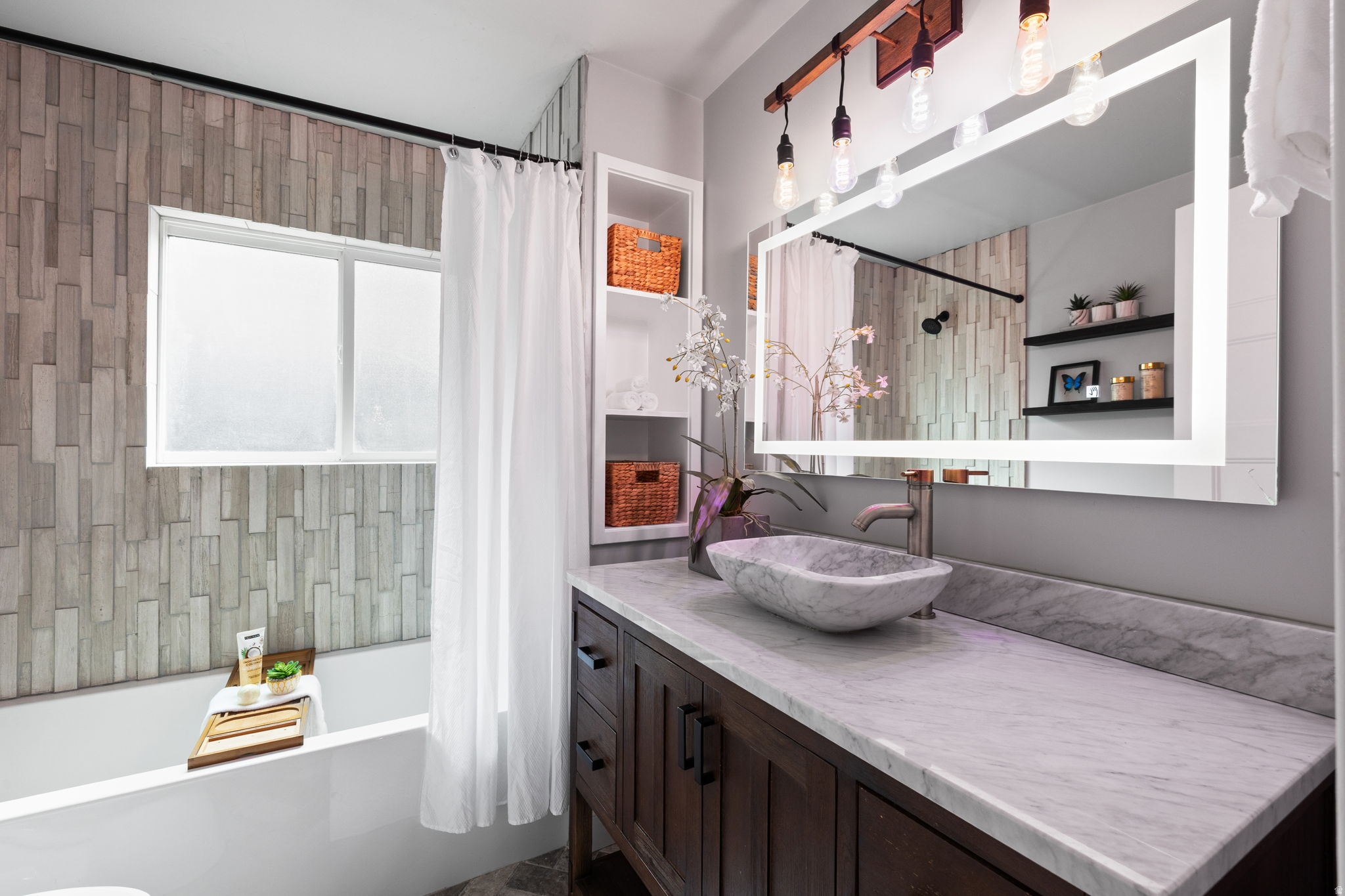 HOLLADAY HILLS - Residential