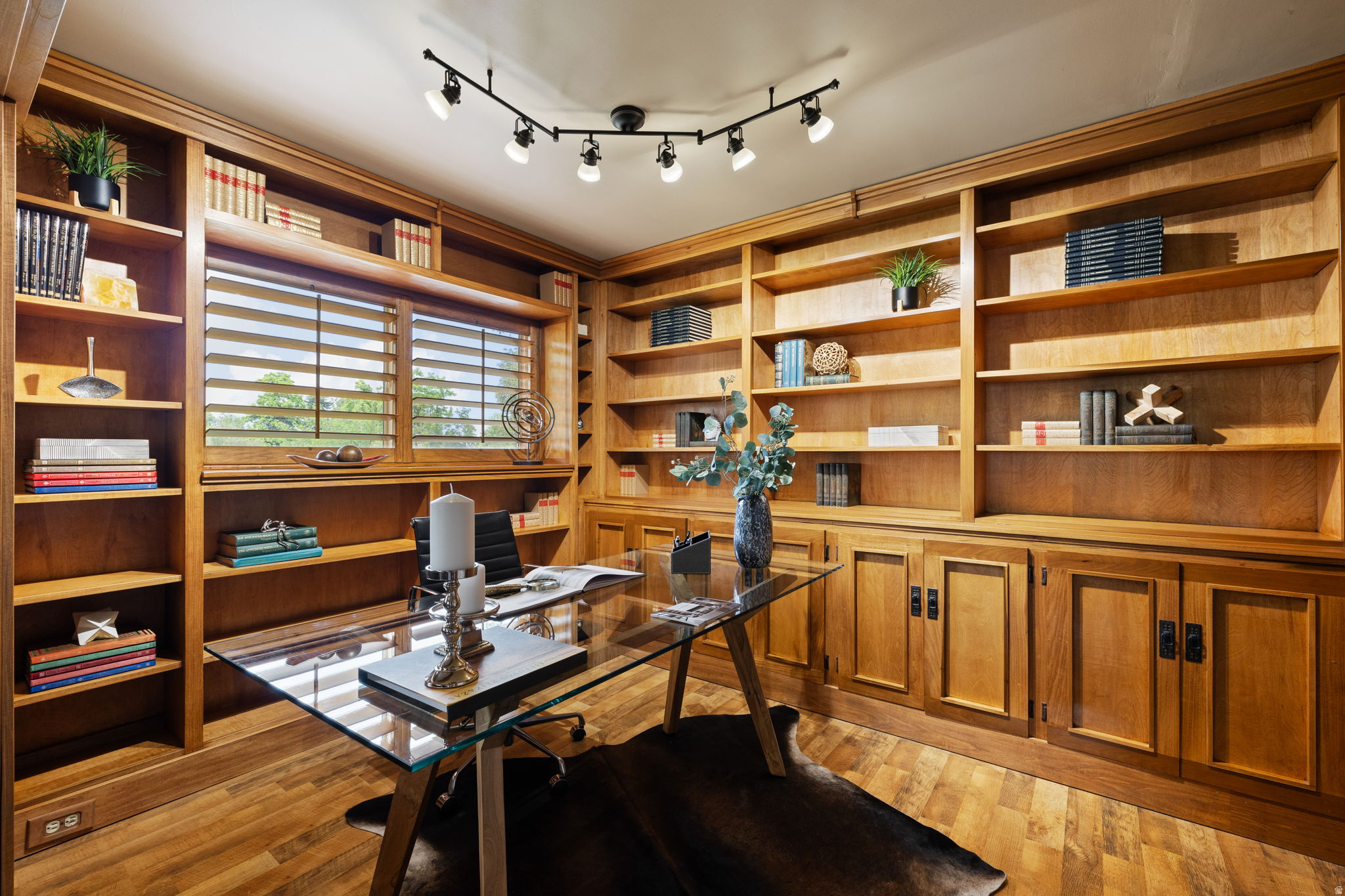 HOLLADAY HILLS - Residential