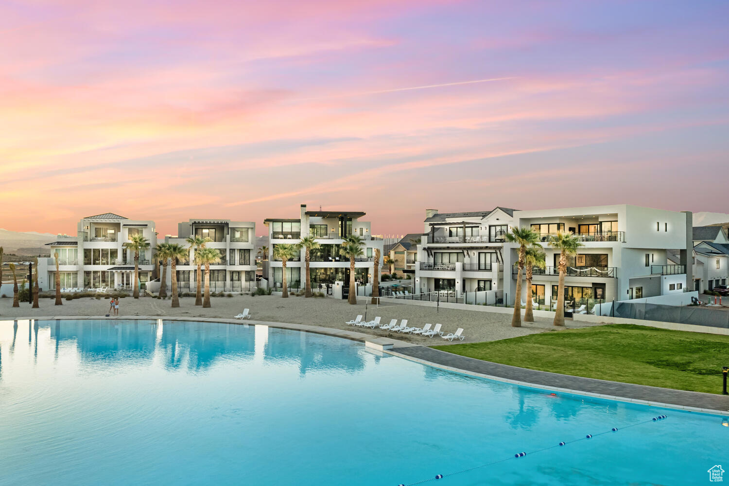 DESERT COLOR RESORT PH 3 - Residential