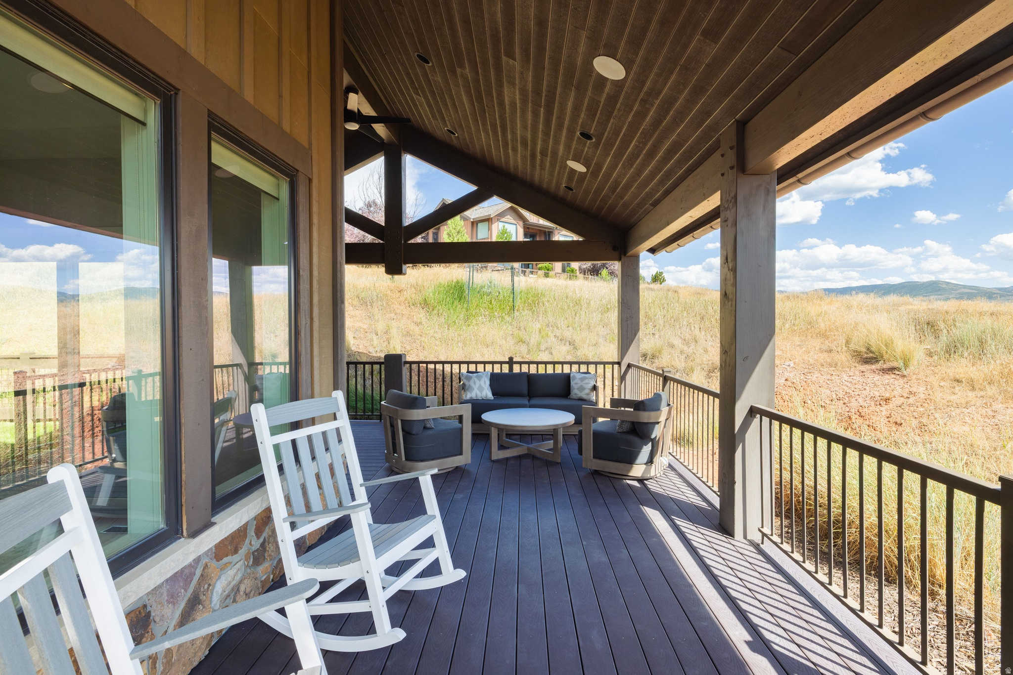 RED LEDGES - Residential
