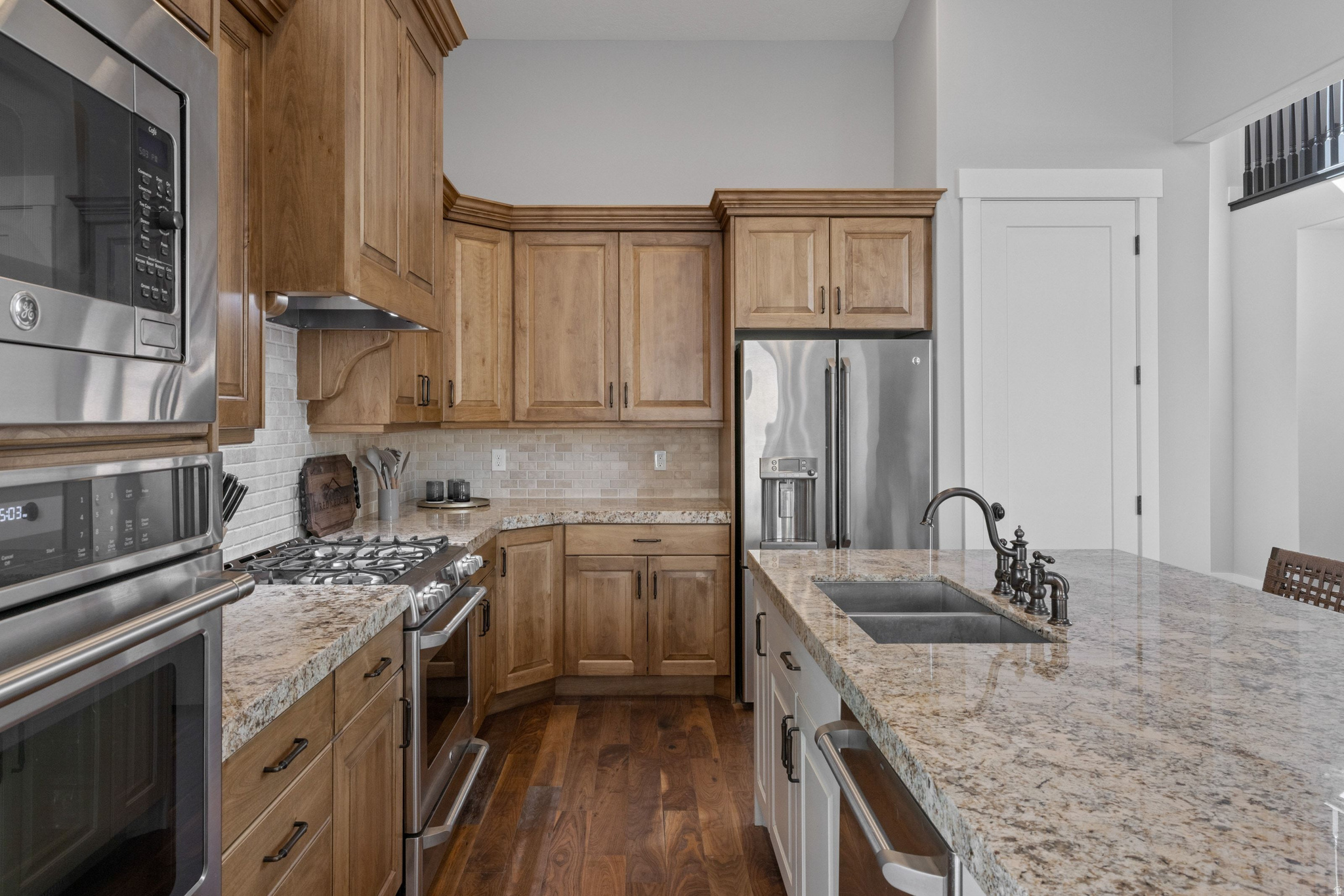 RED LEDGES - Residential