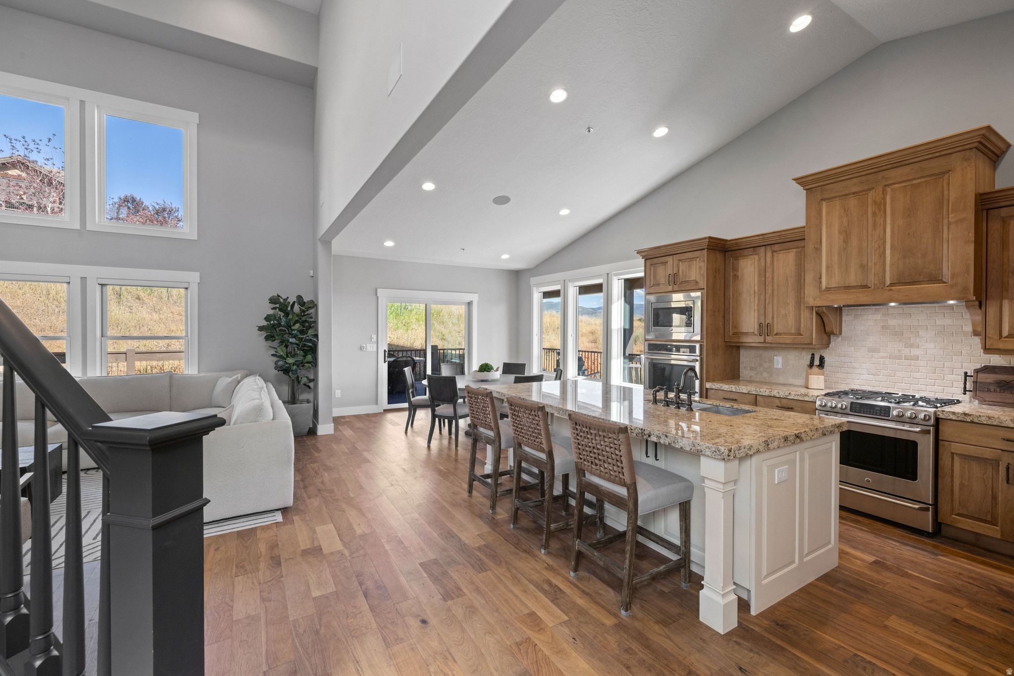 RED LEDGES - Residential