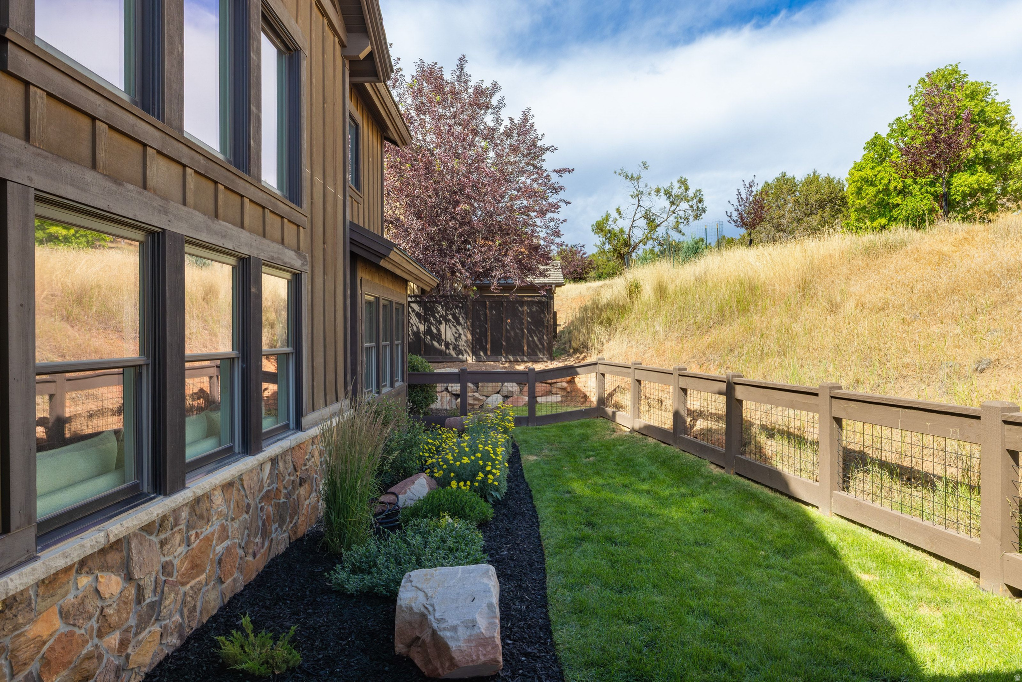 RED LEDGES - Residential