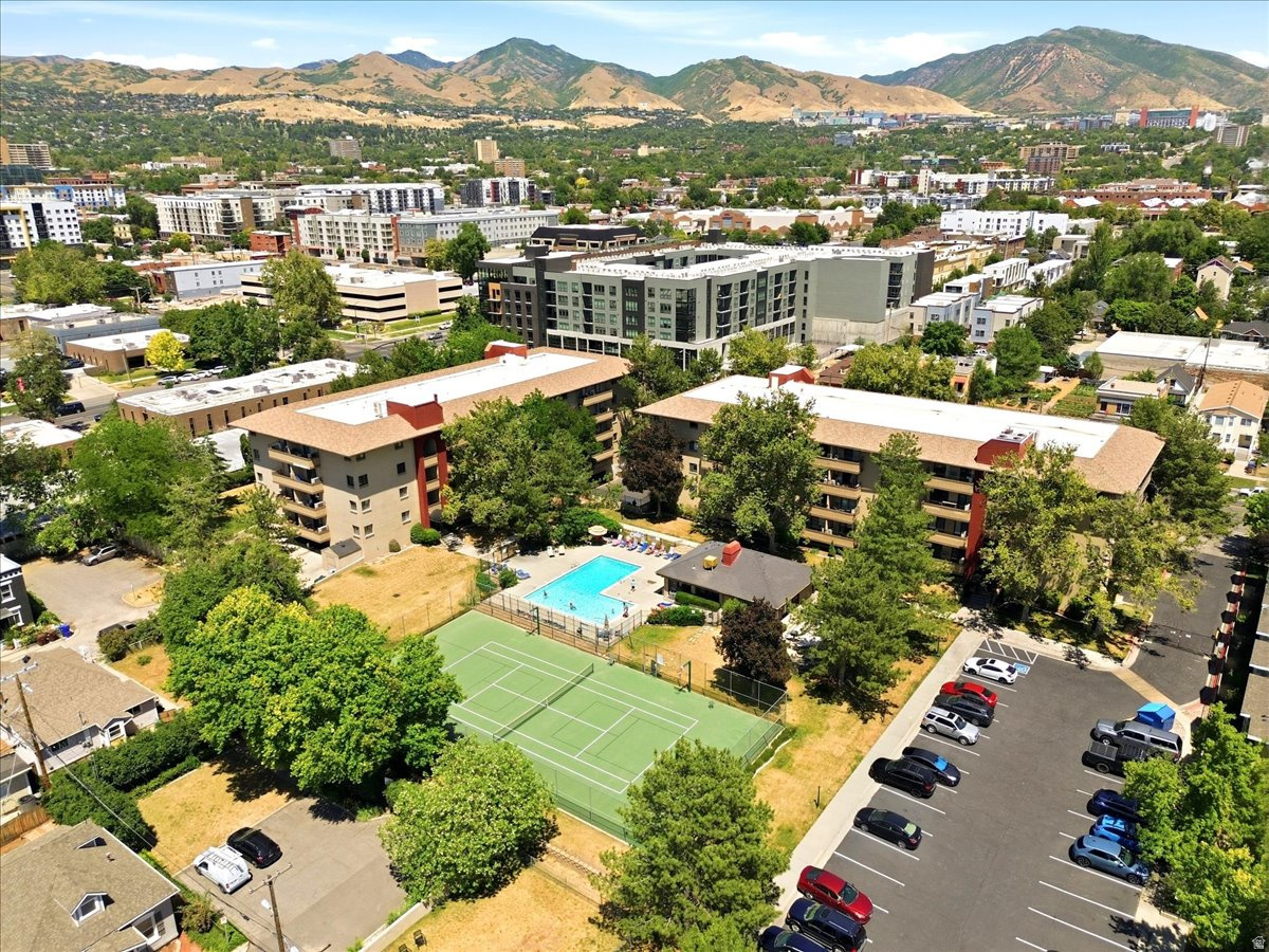 TOWNE PARK - Residential