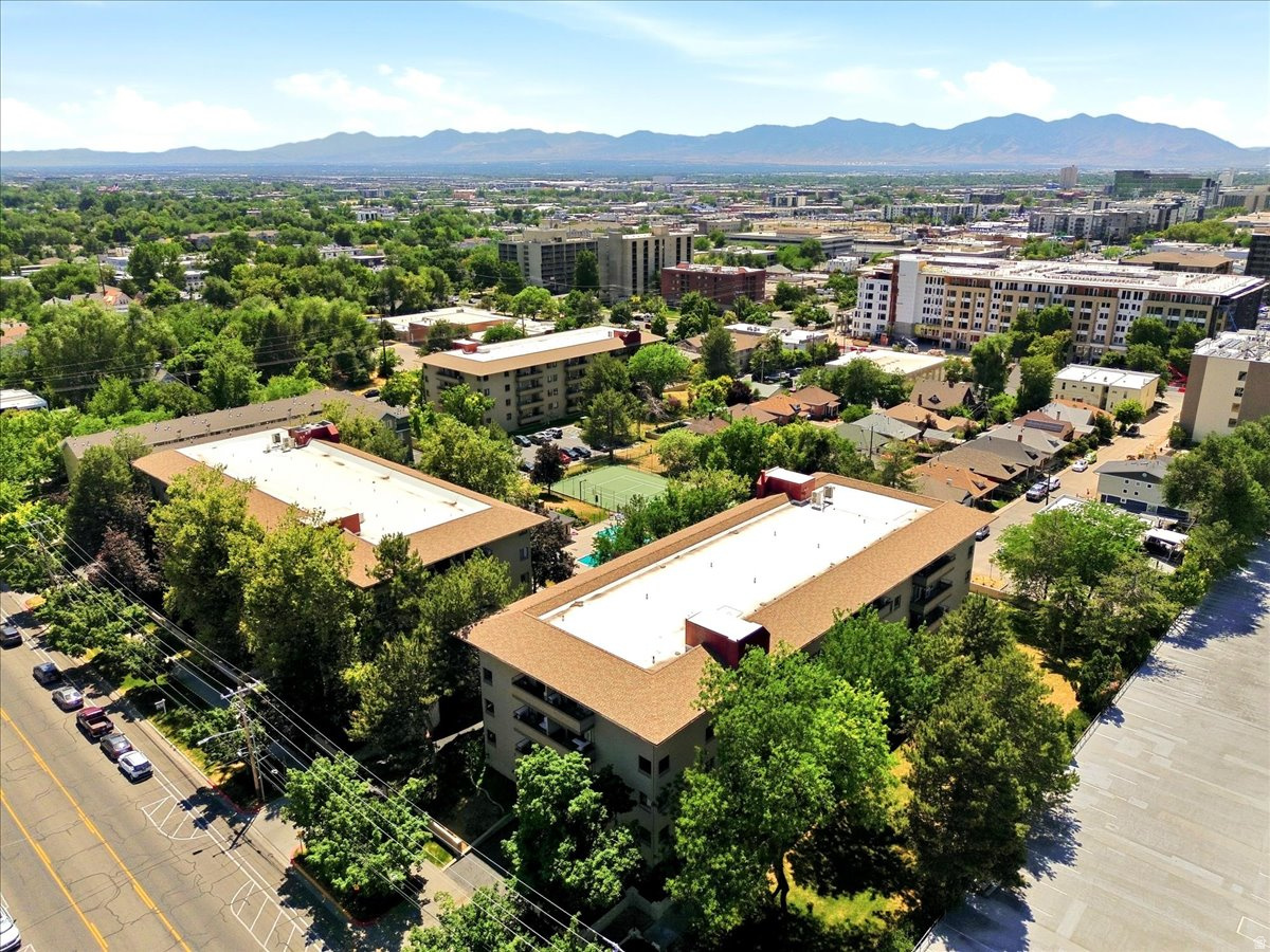 TOWNE PARK - Residential