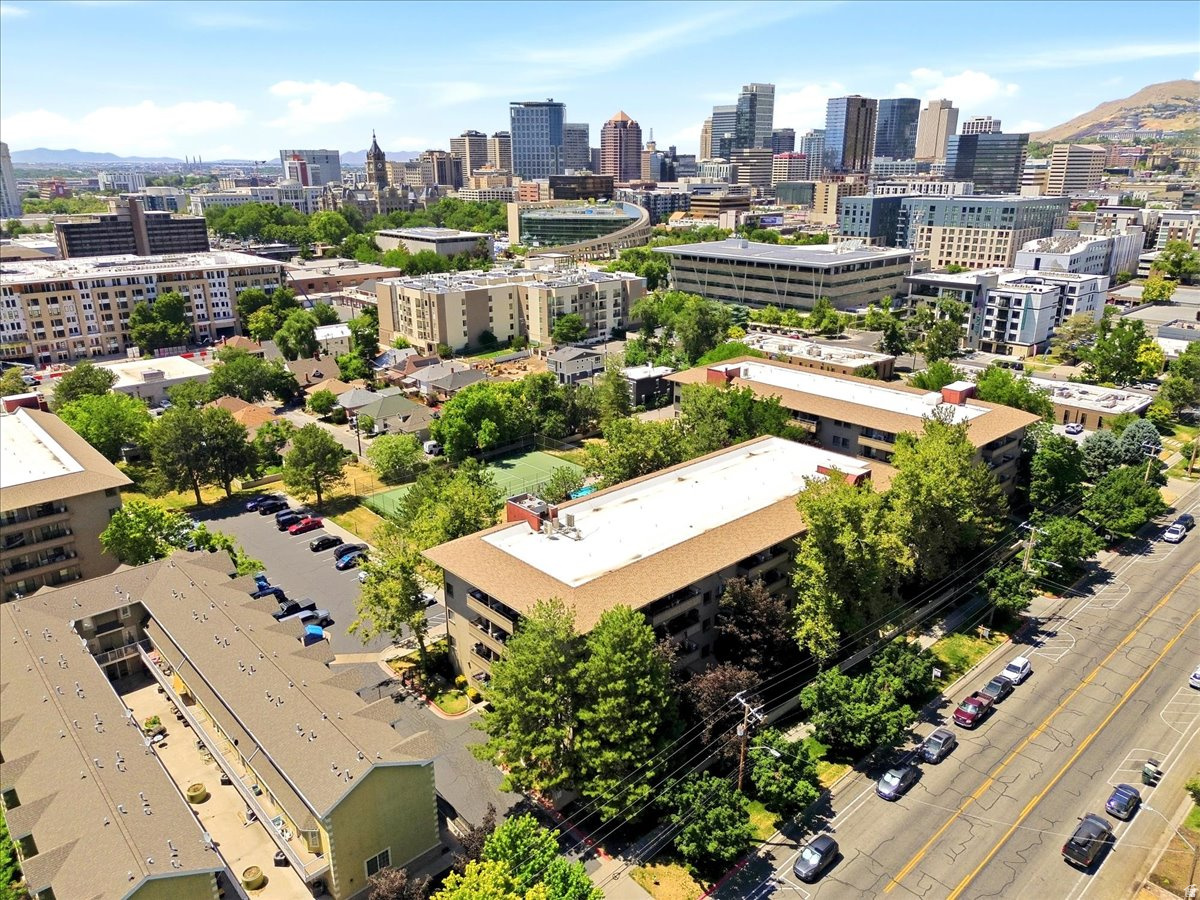 TOWNE PARK - Residential