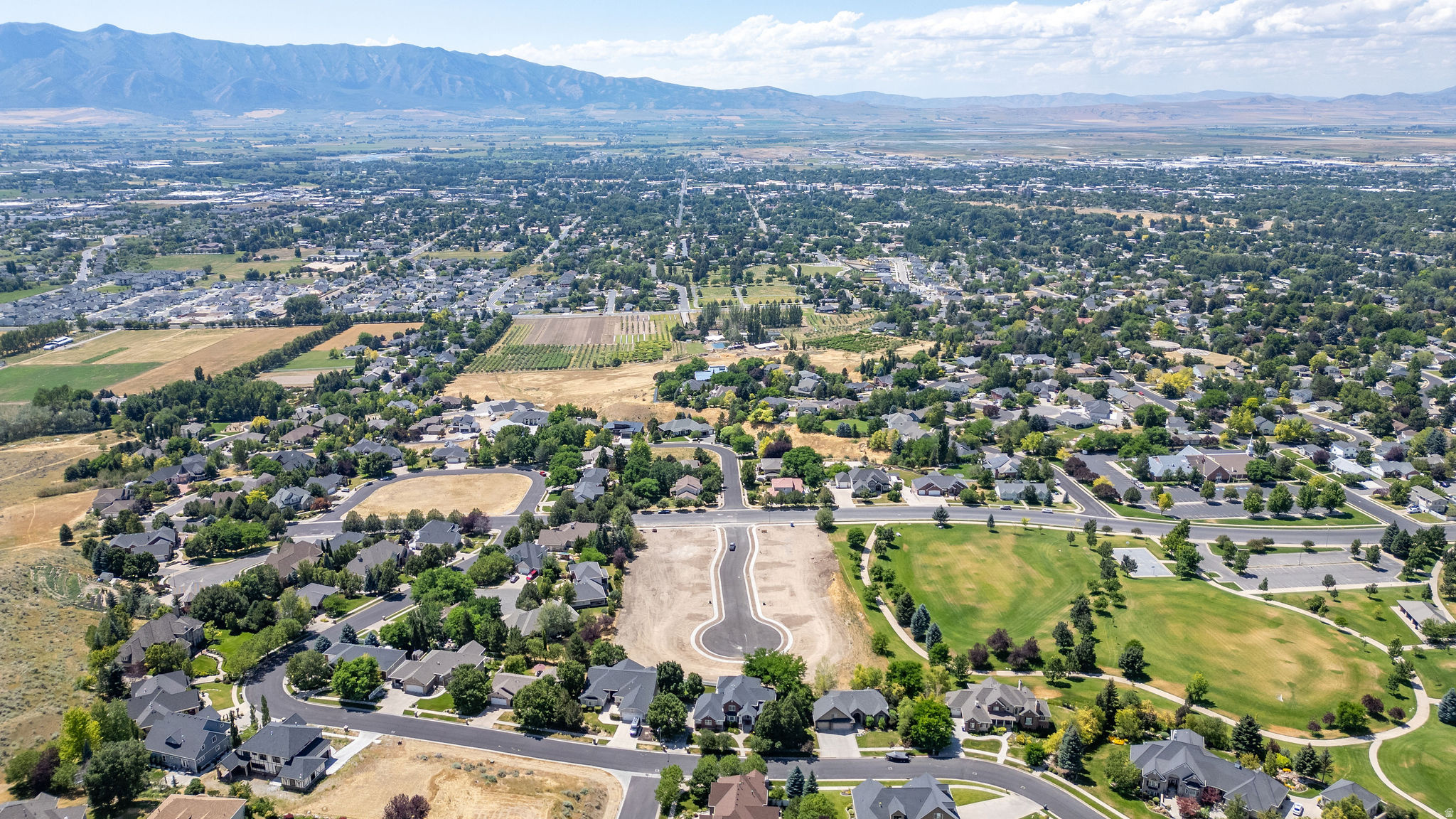 GIBBONS PARK ESTATES - Land