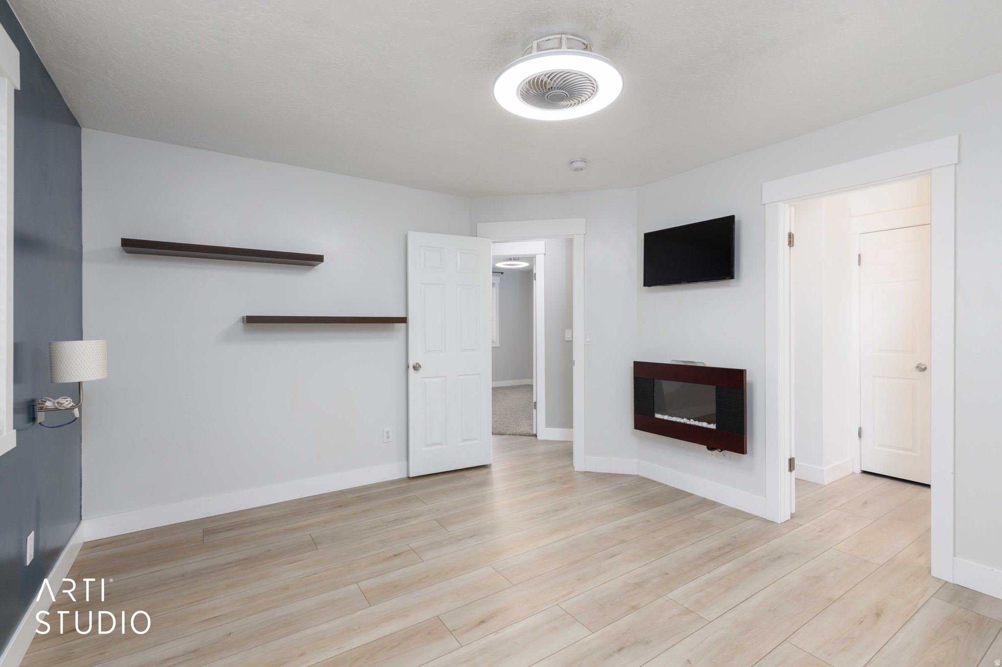 WILLOW WOOD - Residential
