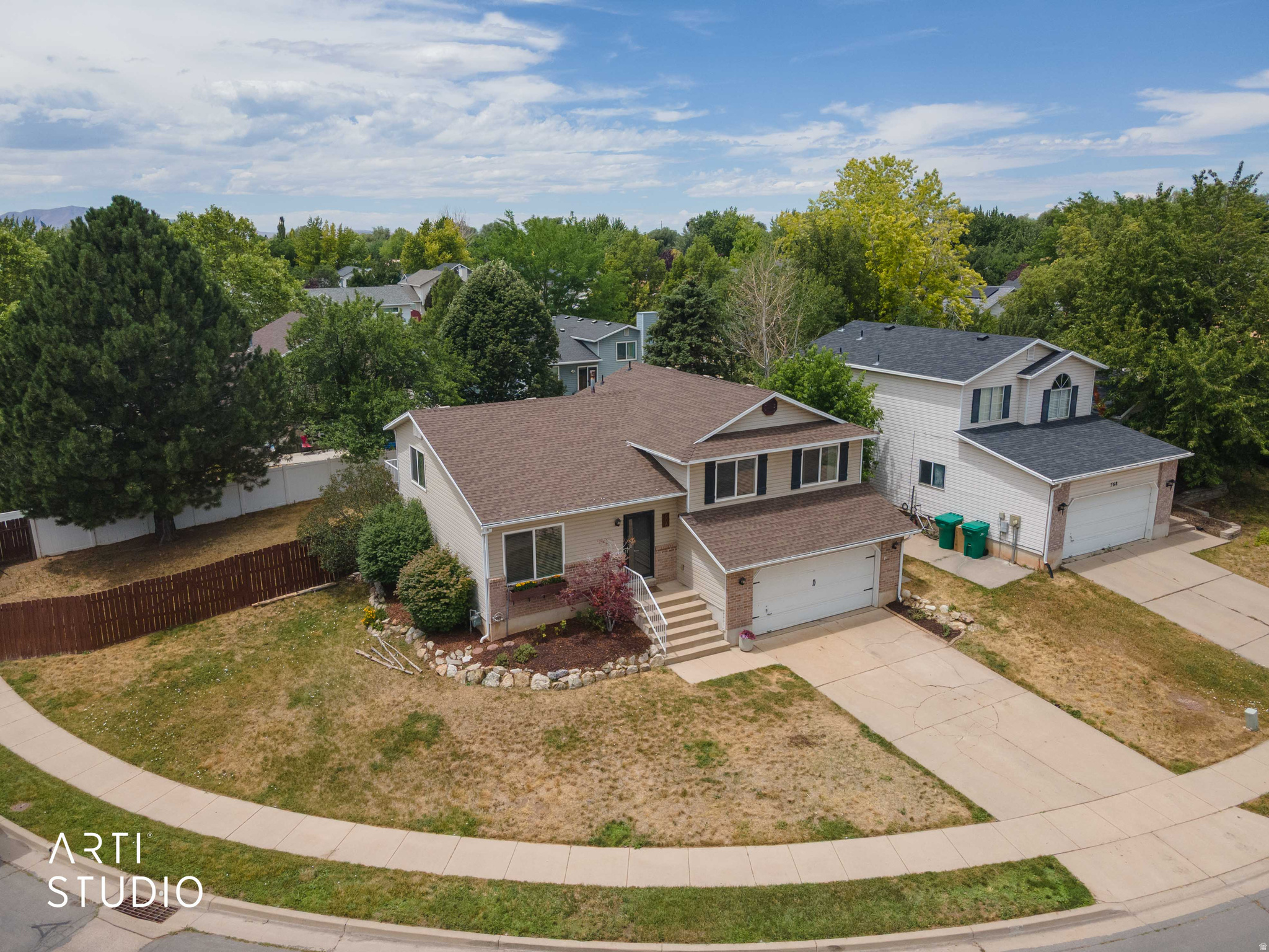 WILLOW WOOD - Residential