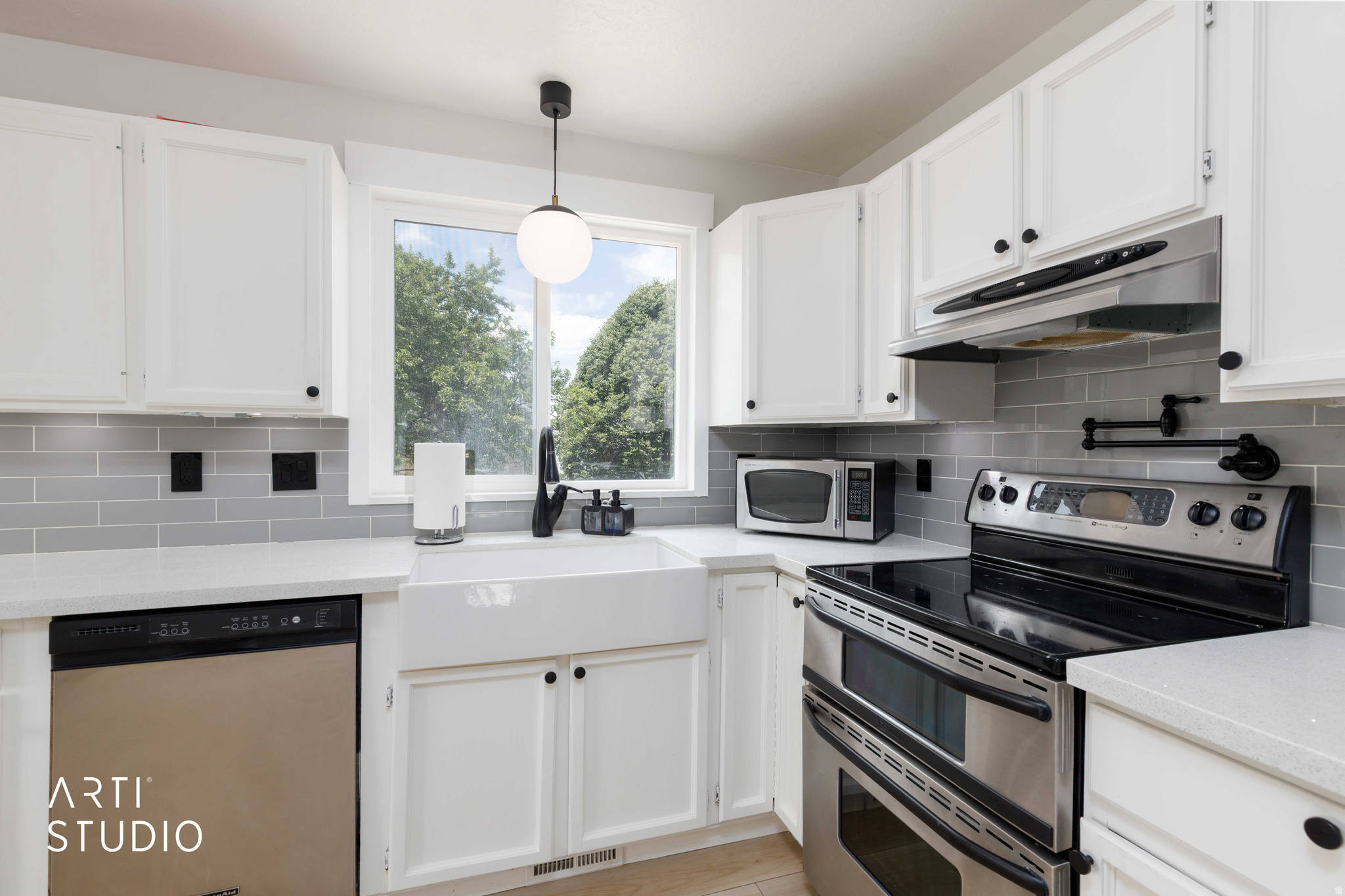 WILLOW WOOD - Residential