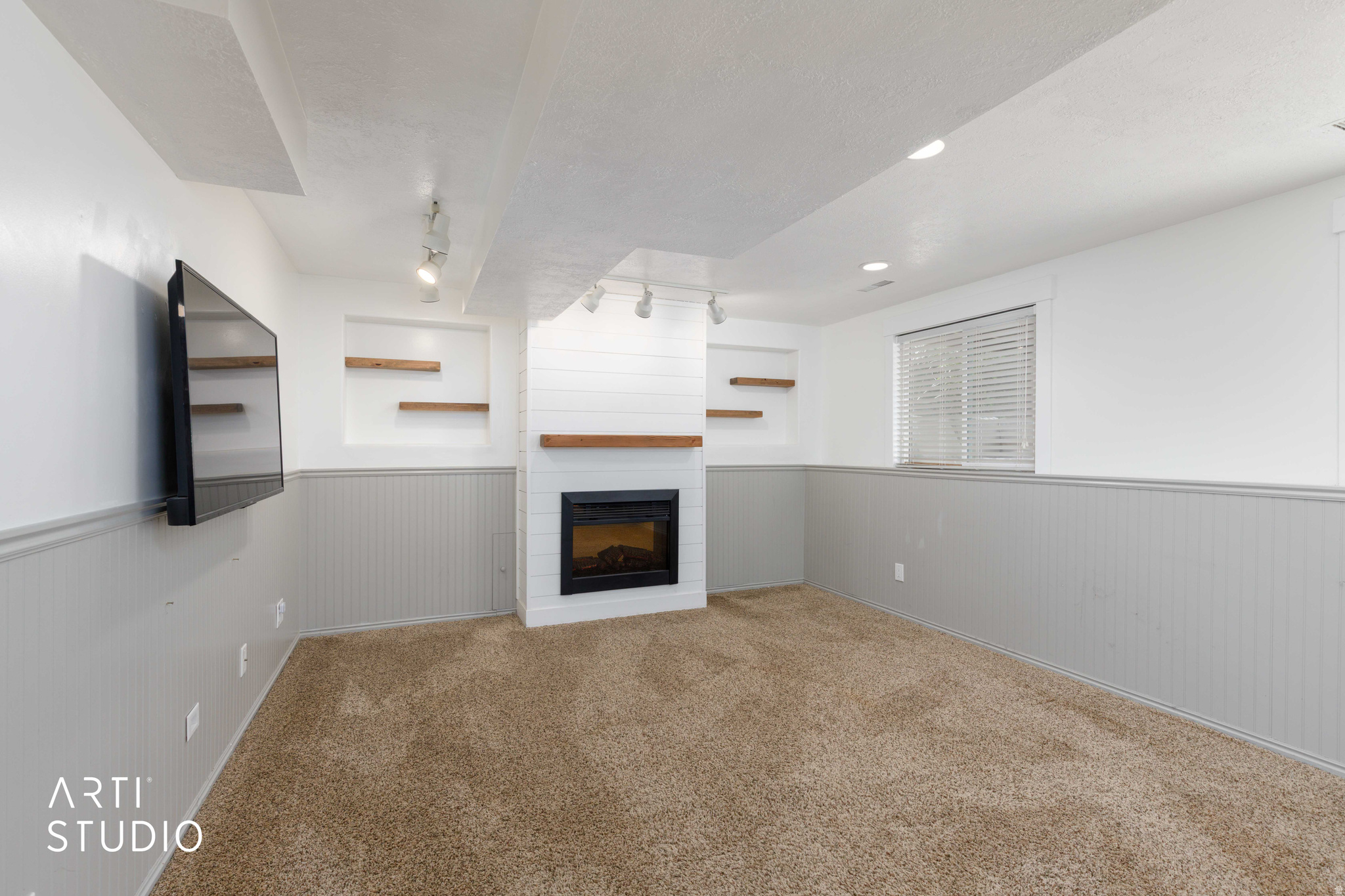 WILLOW WOOD - Residential