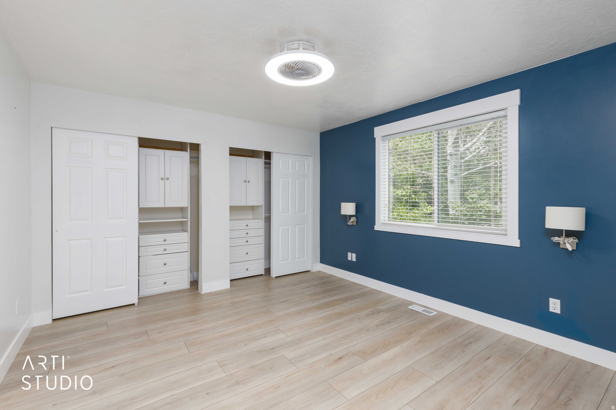 WILLOW WOOD - Residential