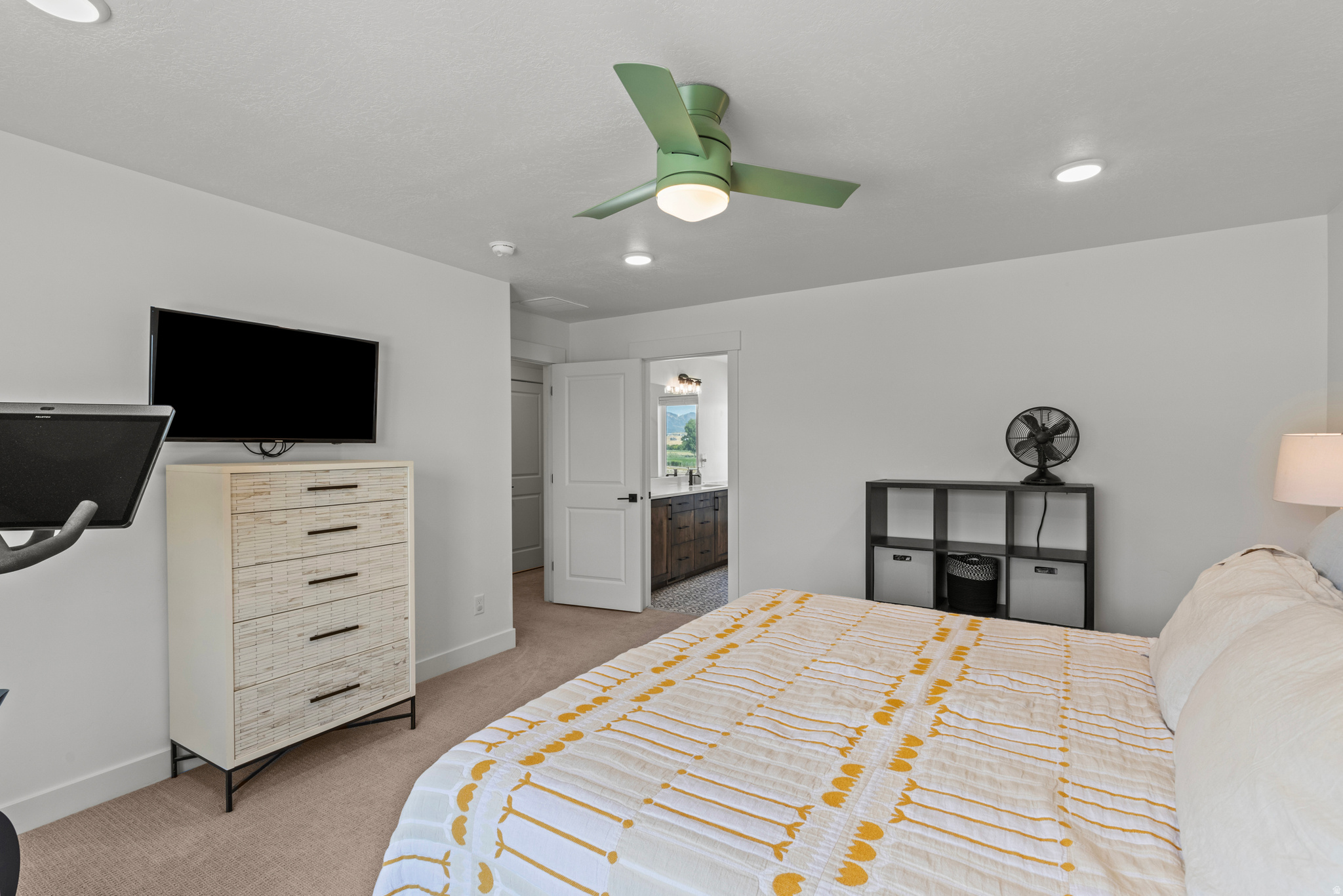 AUBURN HILLS - Residential