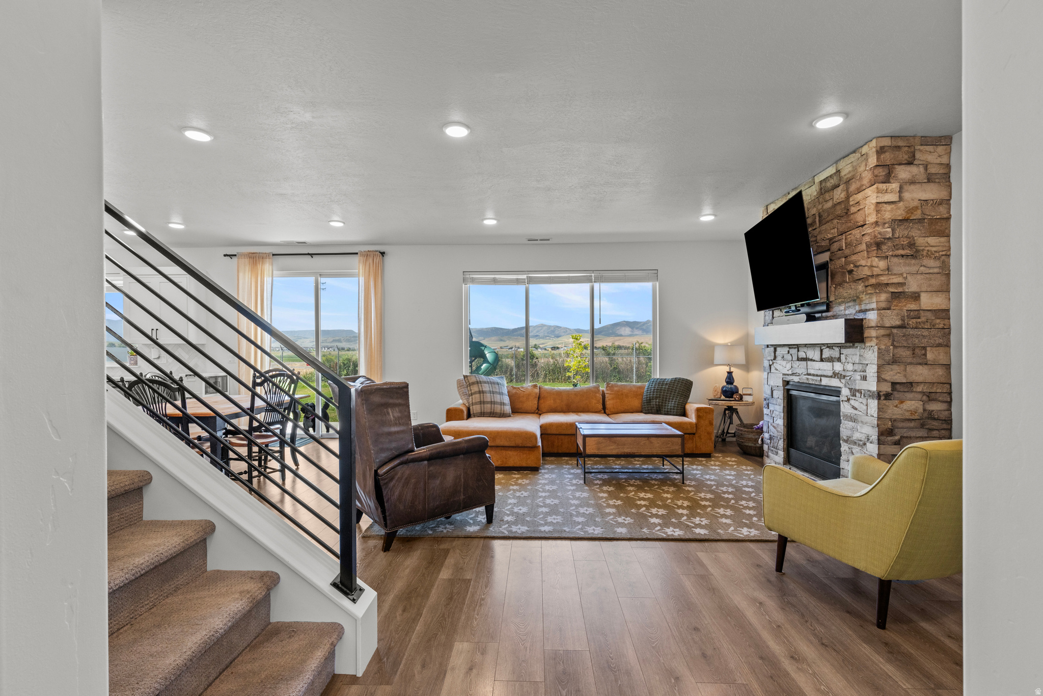 AUBURN HILLS - Residential