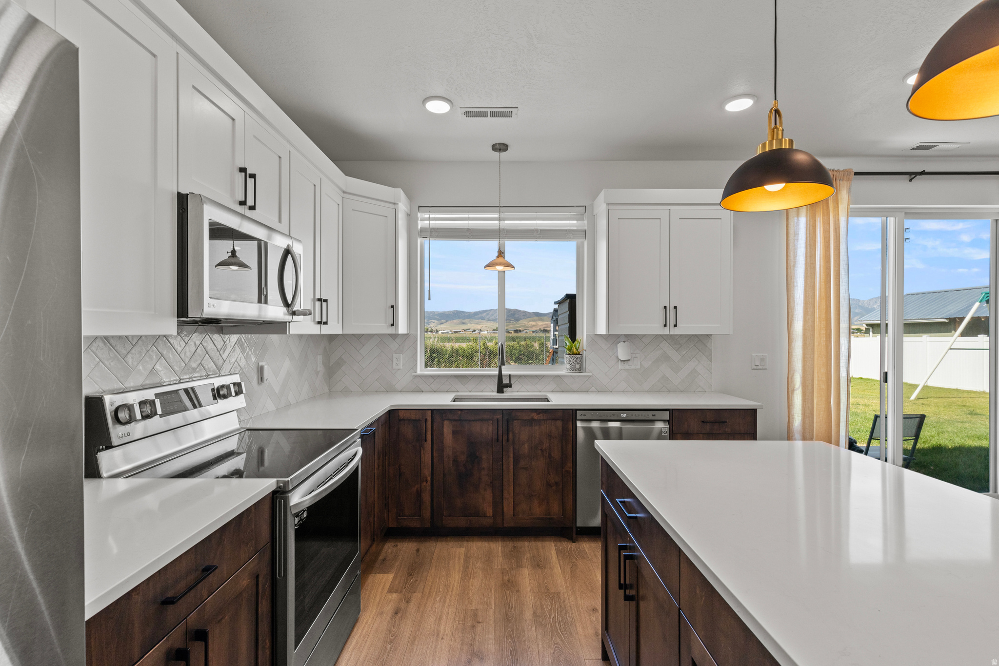 AUBURN HILLS - Residential