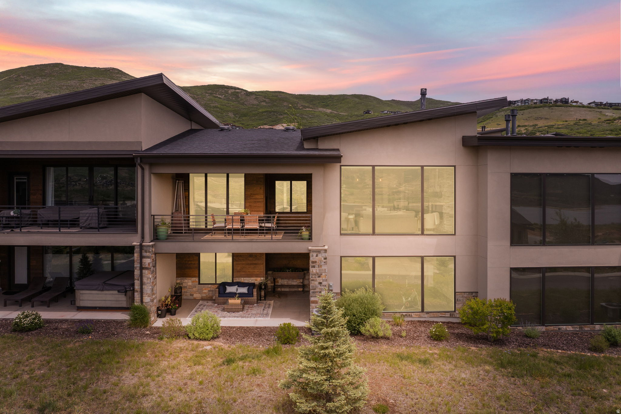 SHORELINE - Residential