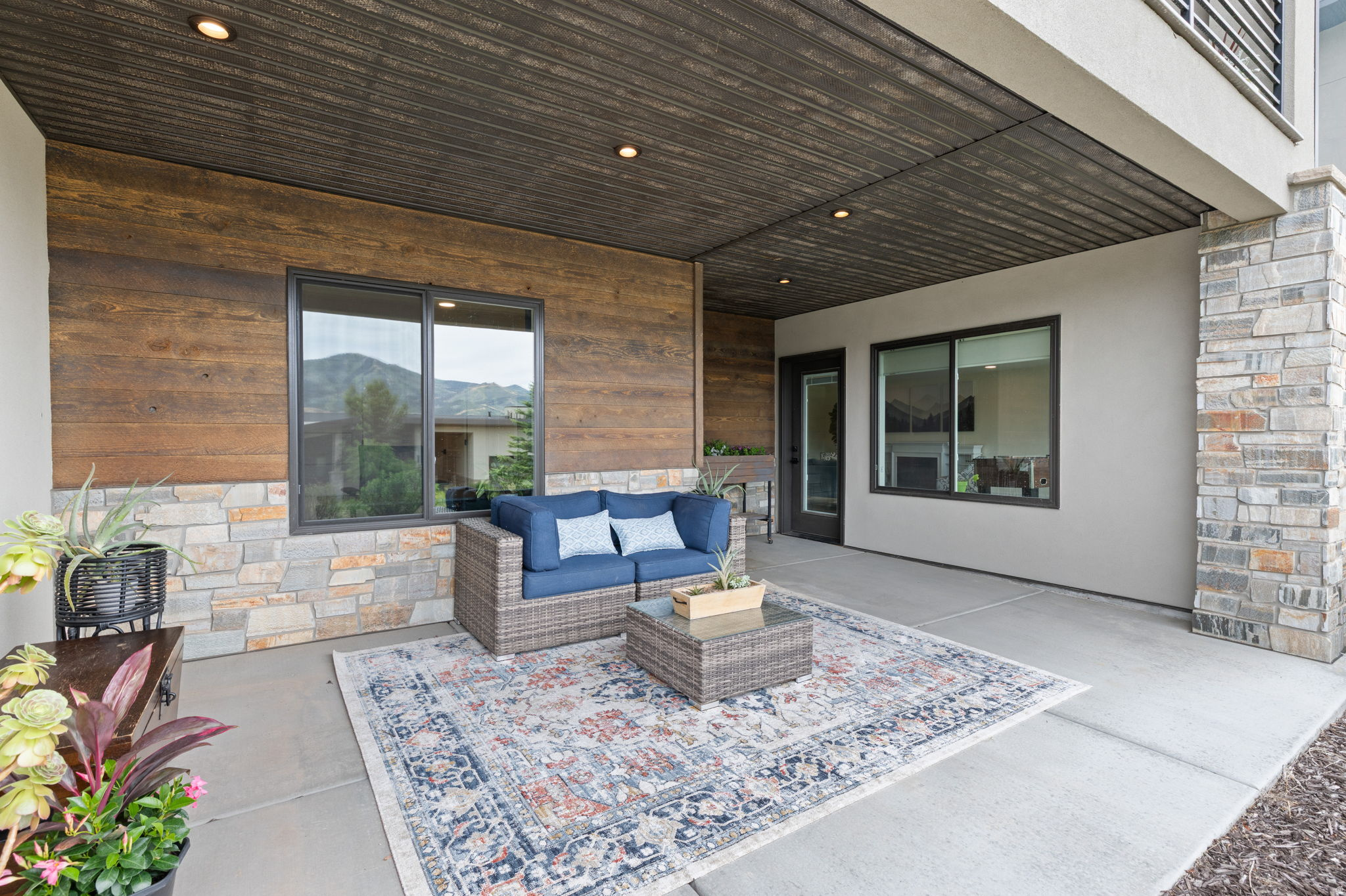 SHORELINE - Residential