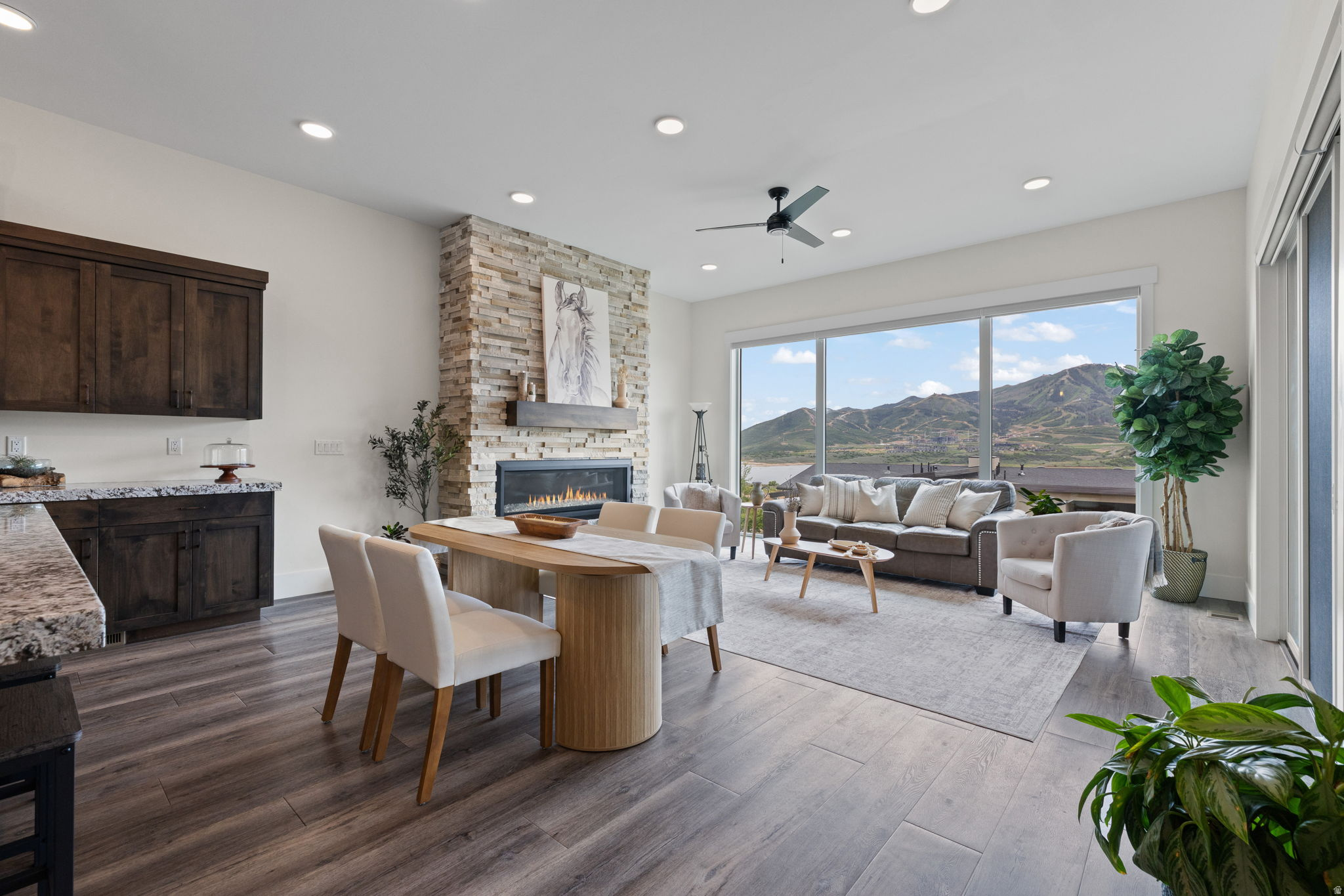SHORELINE - Residential
