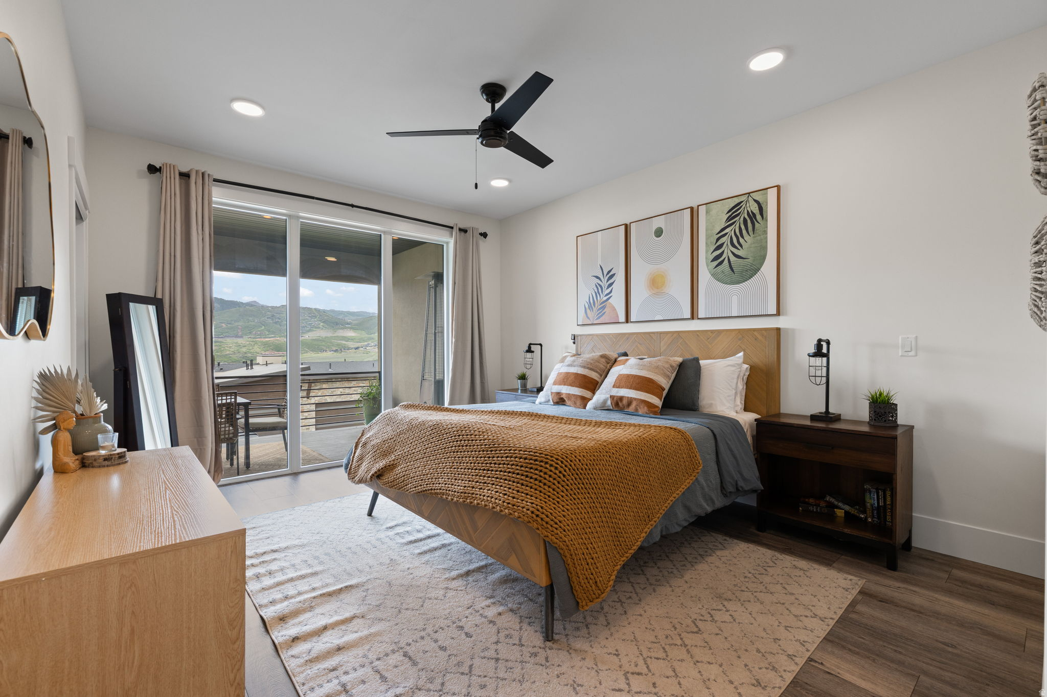 SHORELINE - Residential