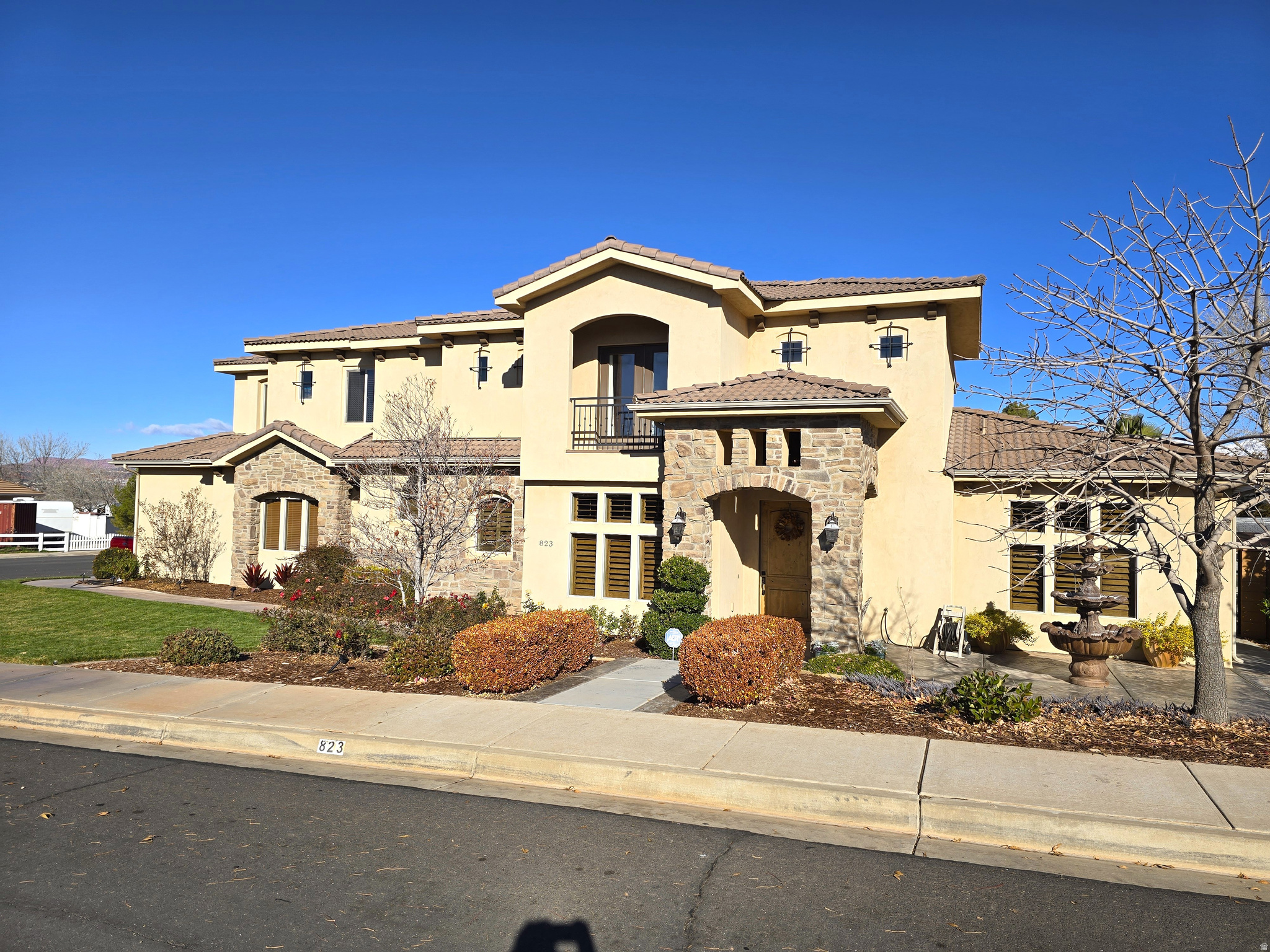 MAJESTIC VIEW - Residential