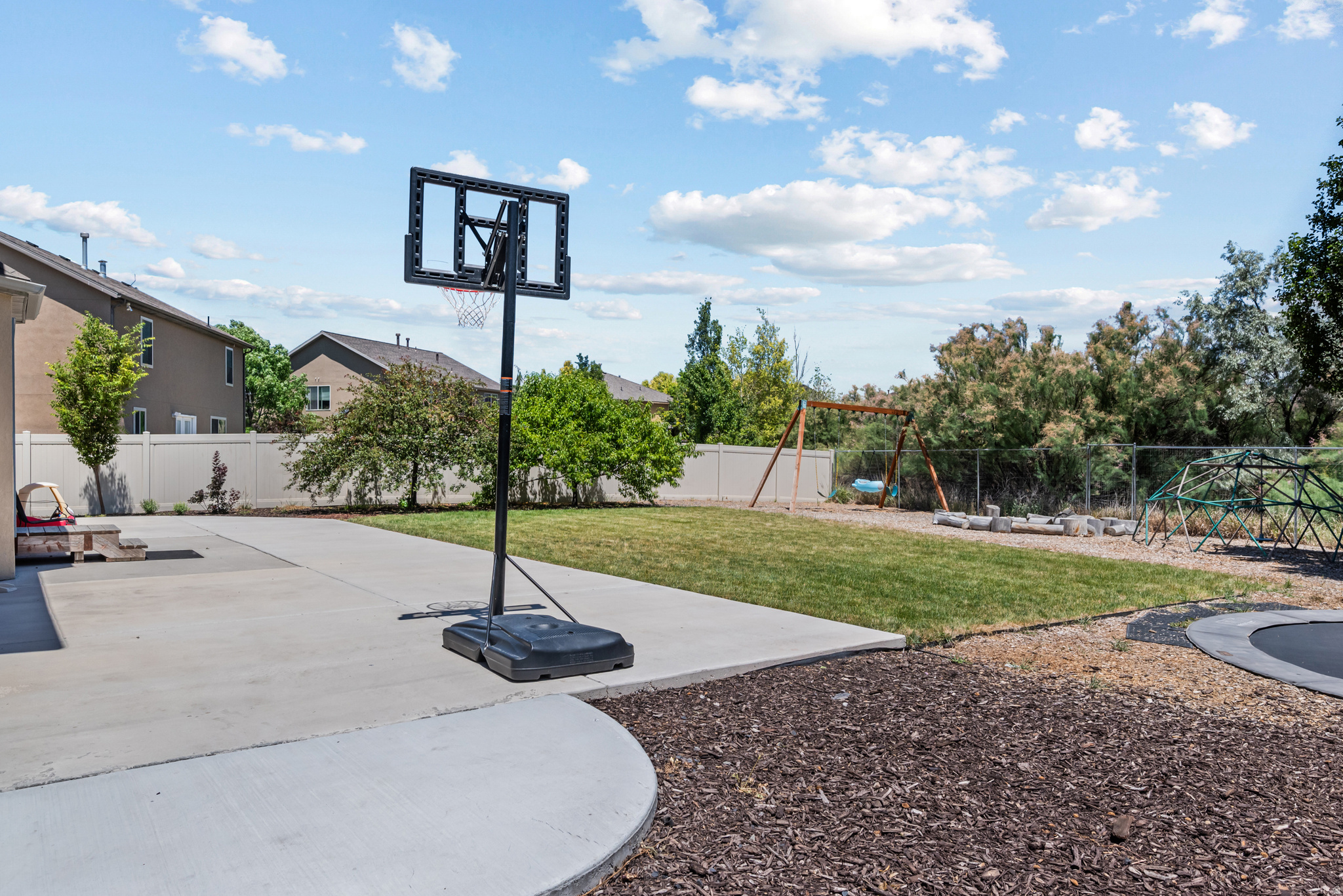 JORDAN WILLOWS - Residential