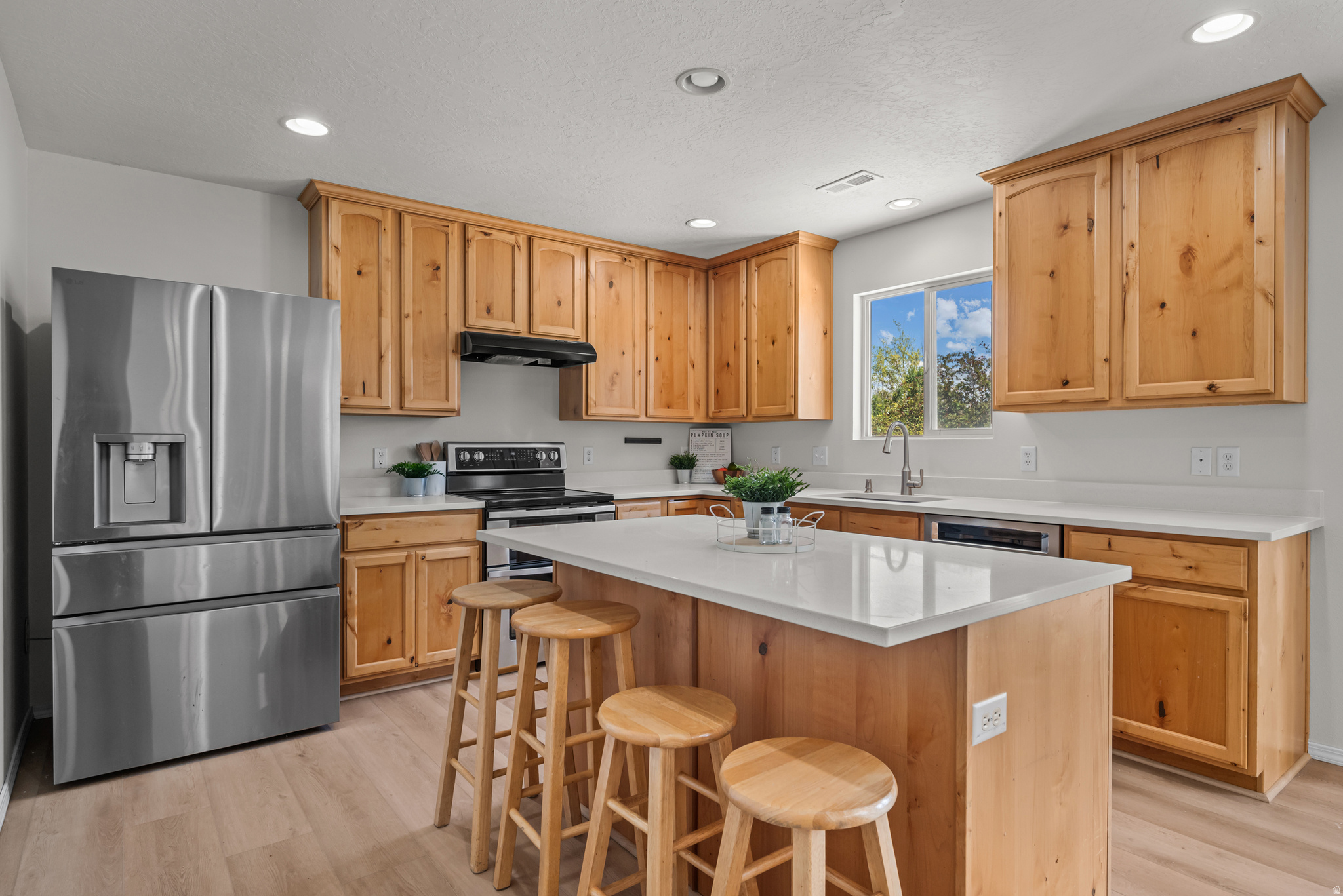 JORDAN WILLOWS - Residential
