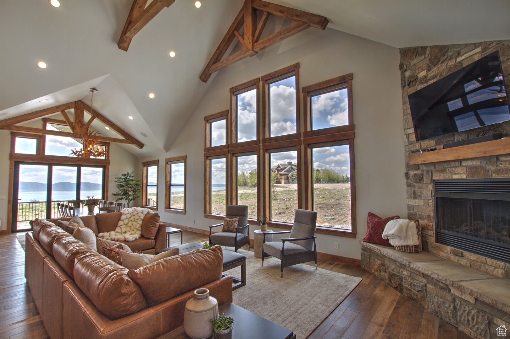 RESERVE SUMMIT LOT 10 - Residential