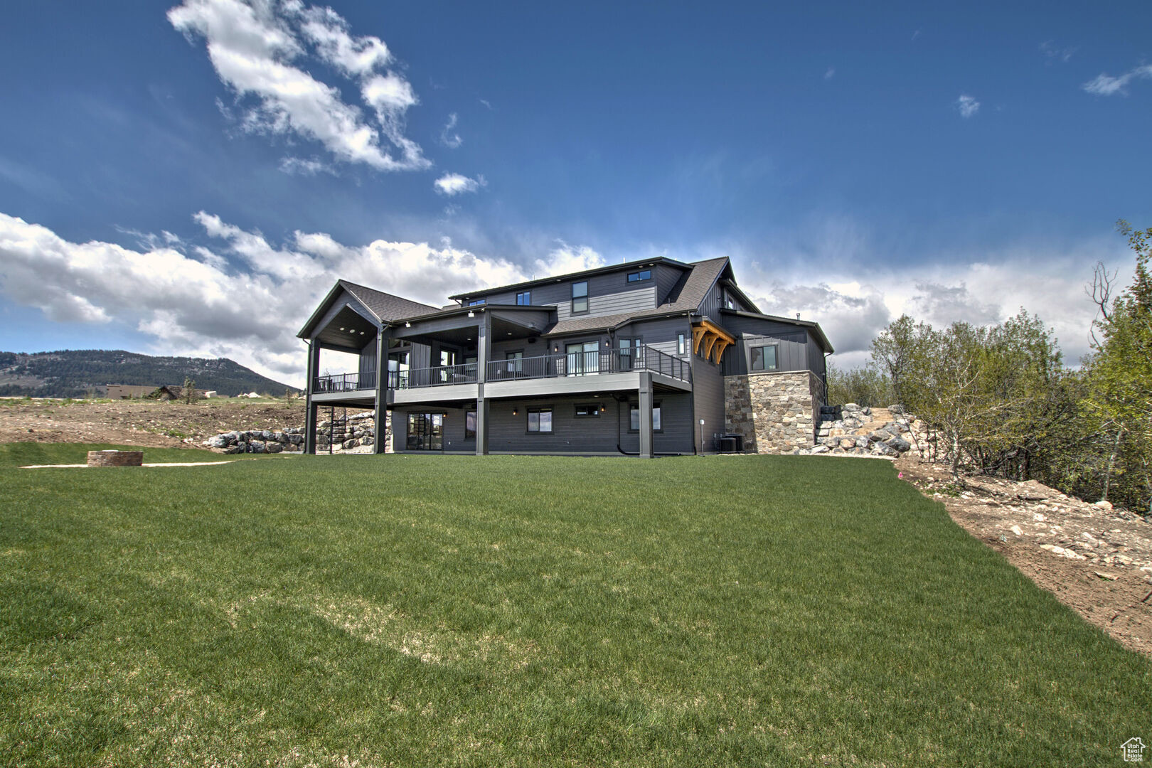 RESERVE SUMMIT LOT 10 - Residential