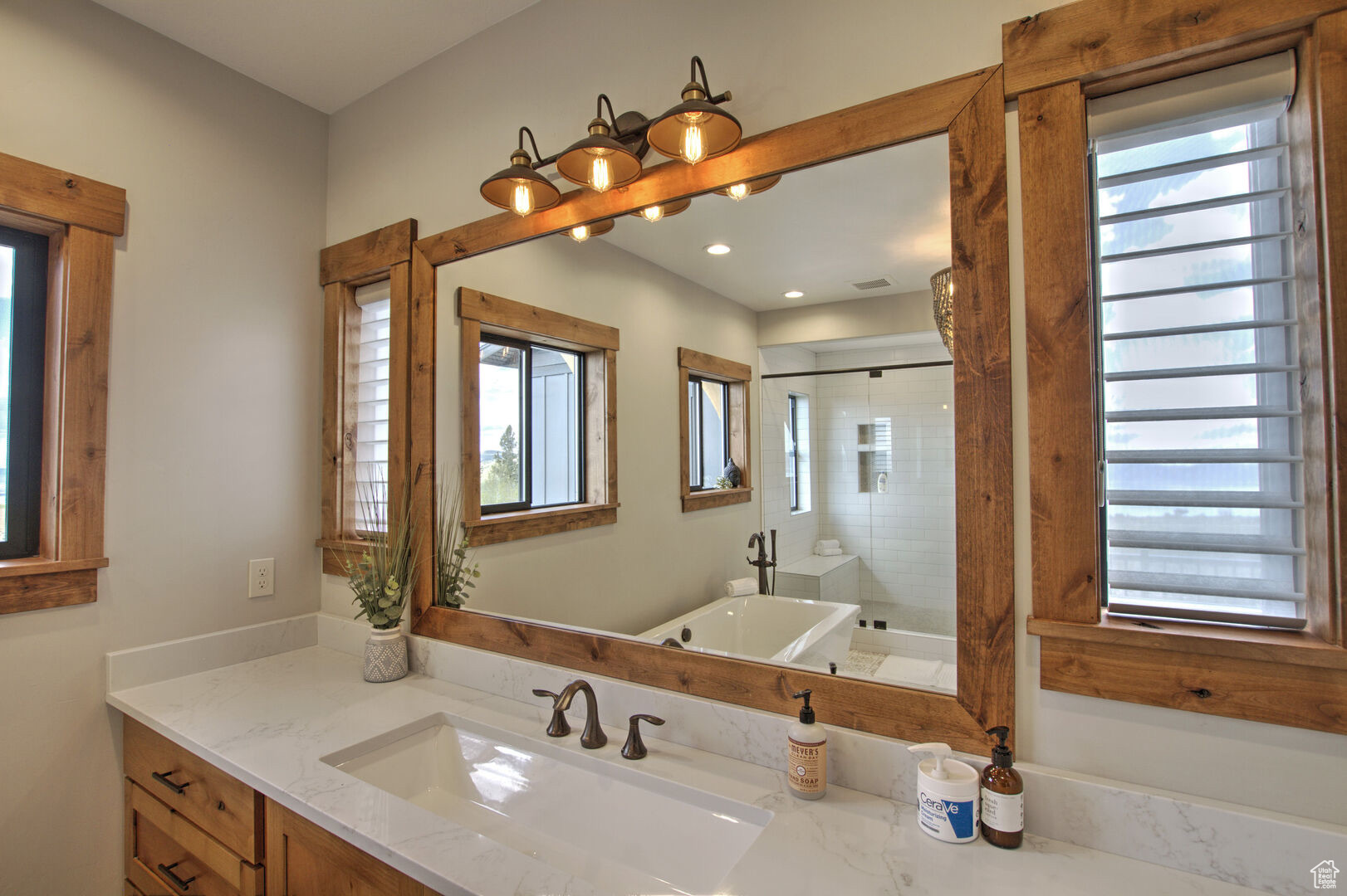 RESERVE SUMMIT LOT 10 - Residential