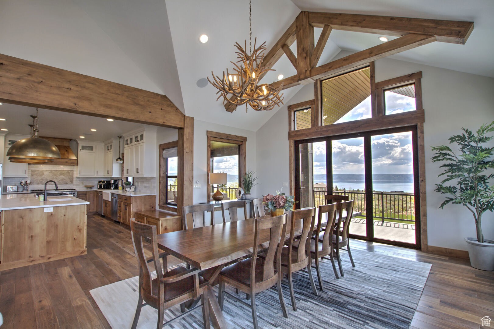 RESERVE SUMMIT LOT 10 - Residential