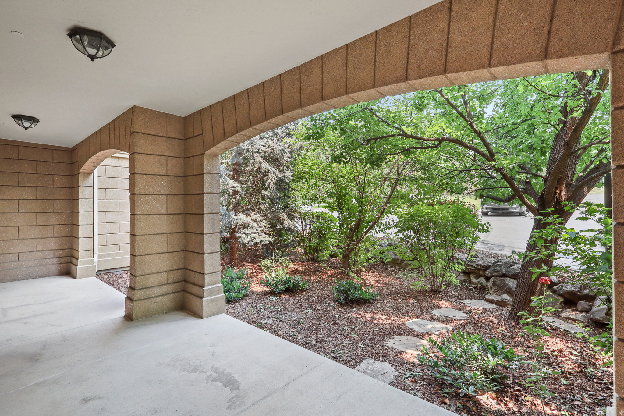 COUNTRY CLUB VILLAS - Residential