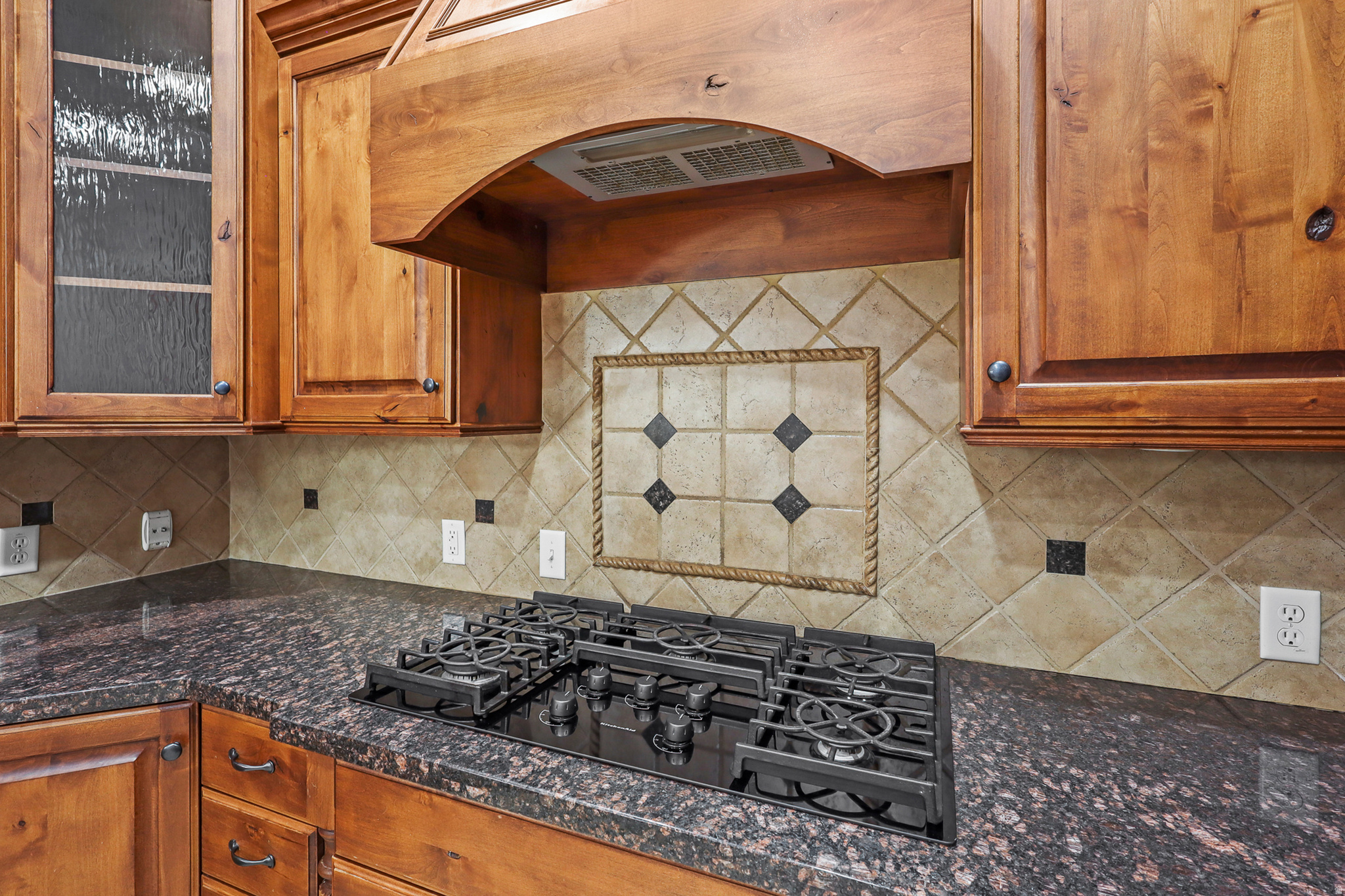 COUNTRY CLUB VILLAS - Residential