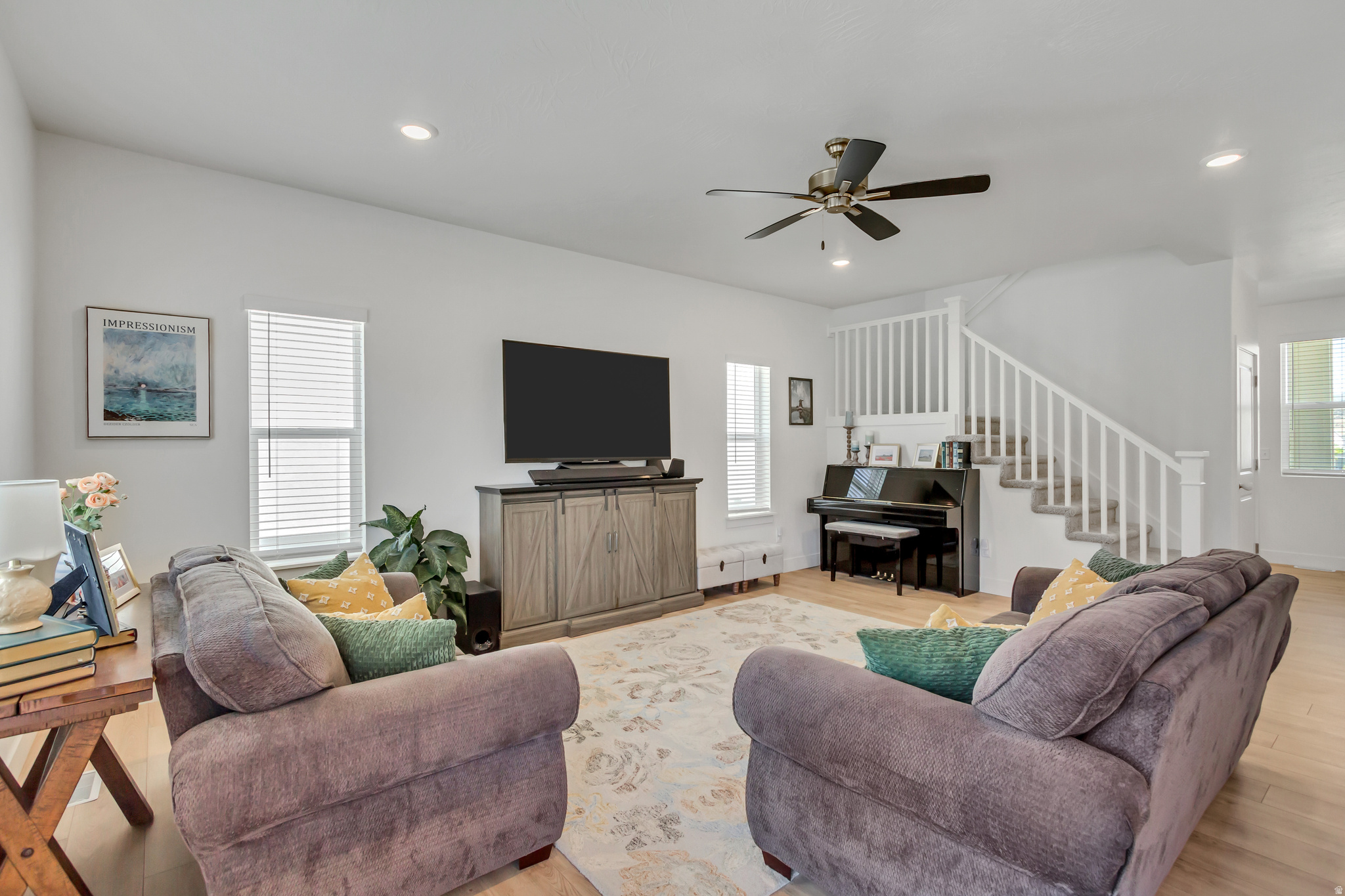 SILVER LAKE - Residential