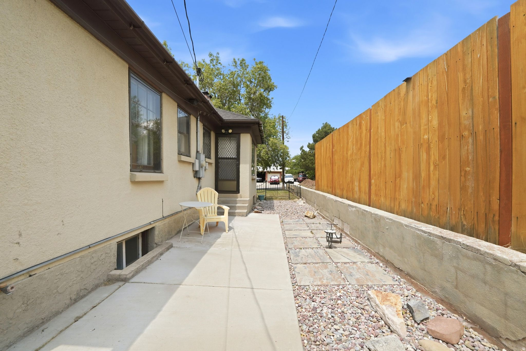 COUNTRY CLUB HEIGHTS - Residential