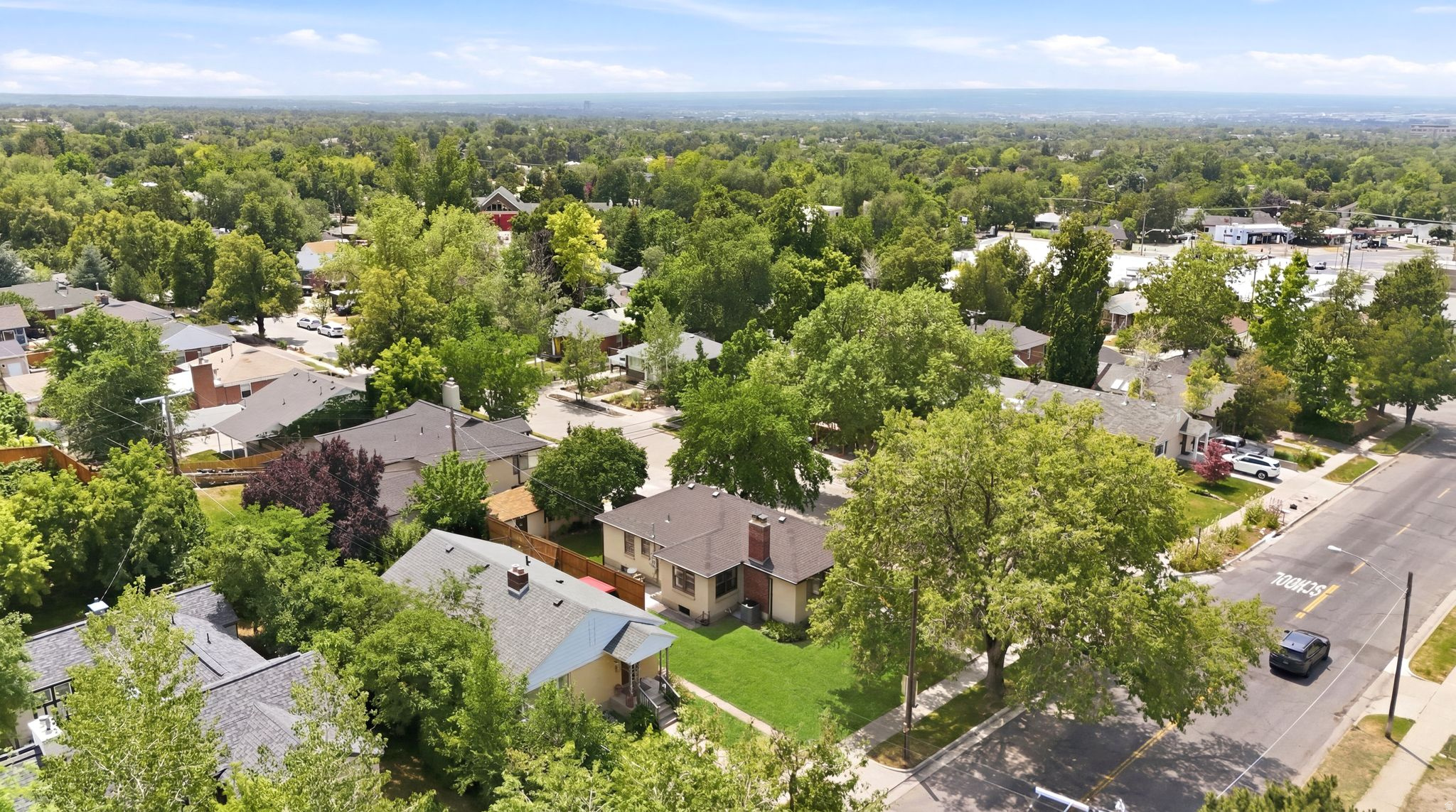 COUNTRY CLUB HEIGHTS - Residential