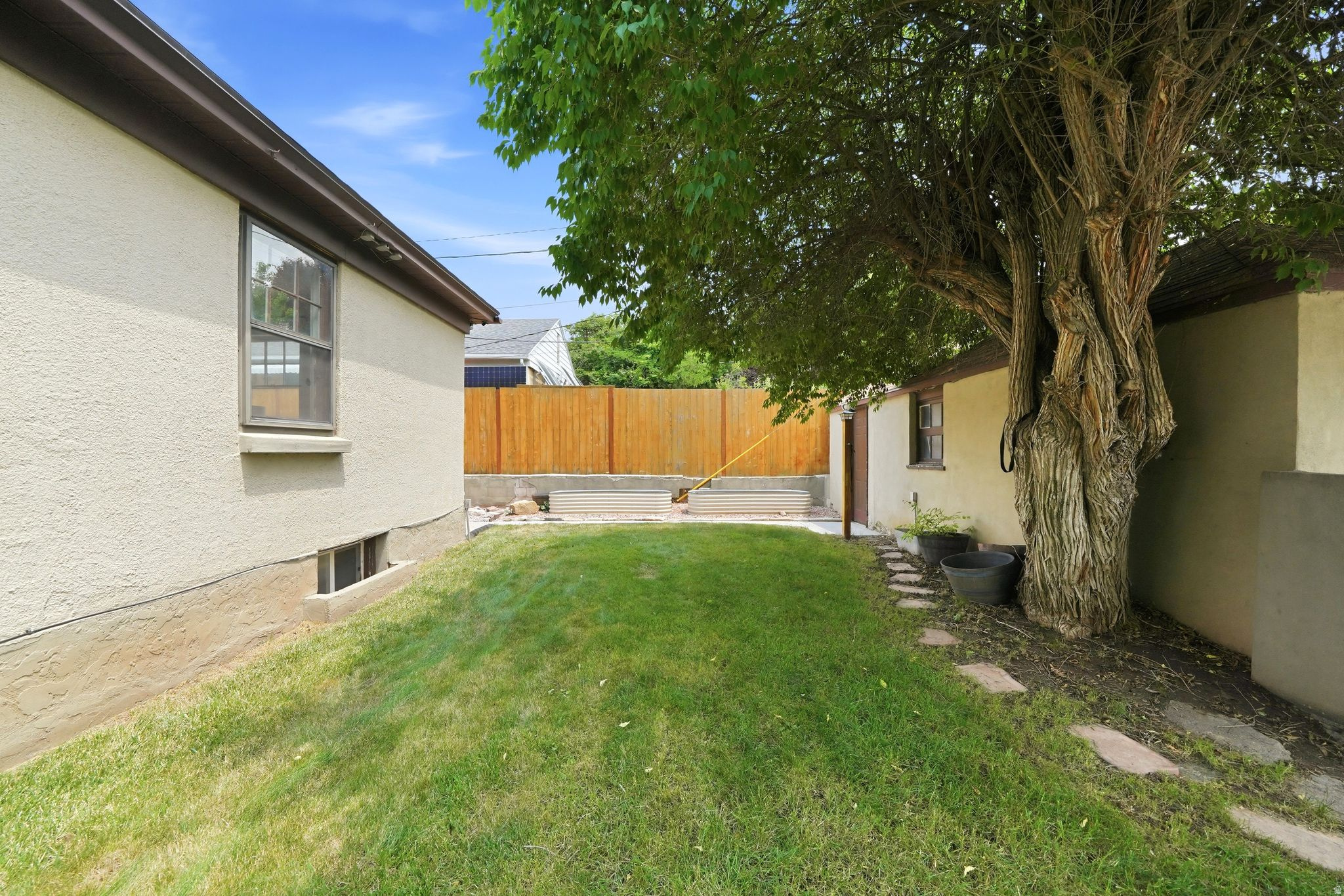 COUNTRY CLUB HEIGHTS - Residential