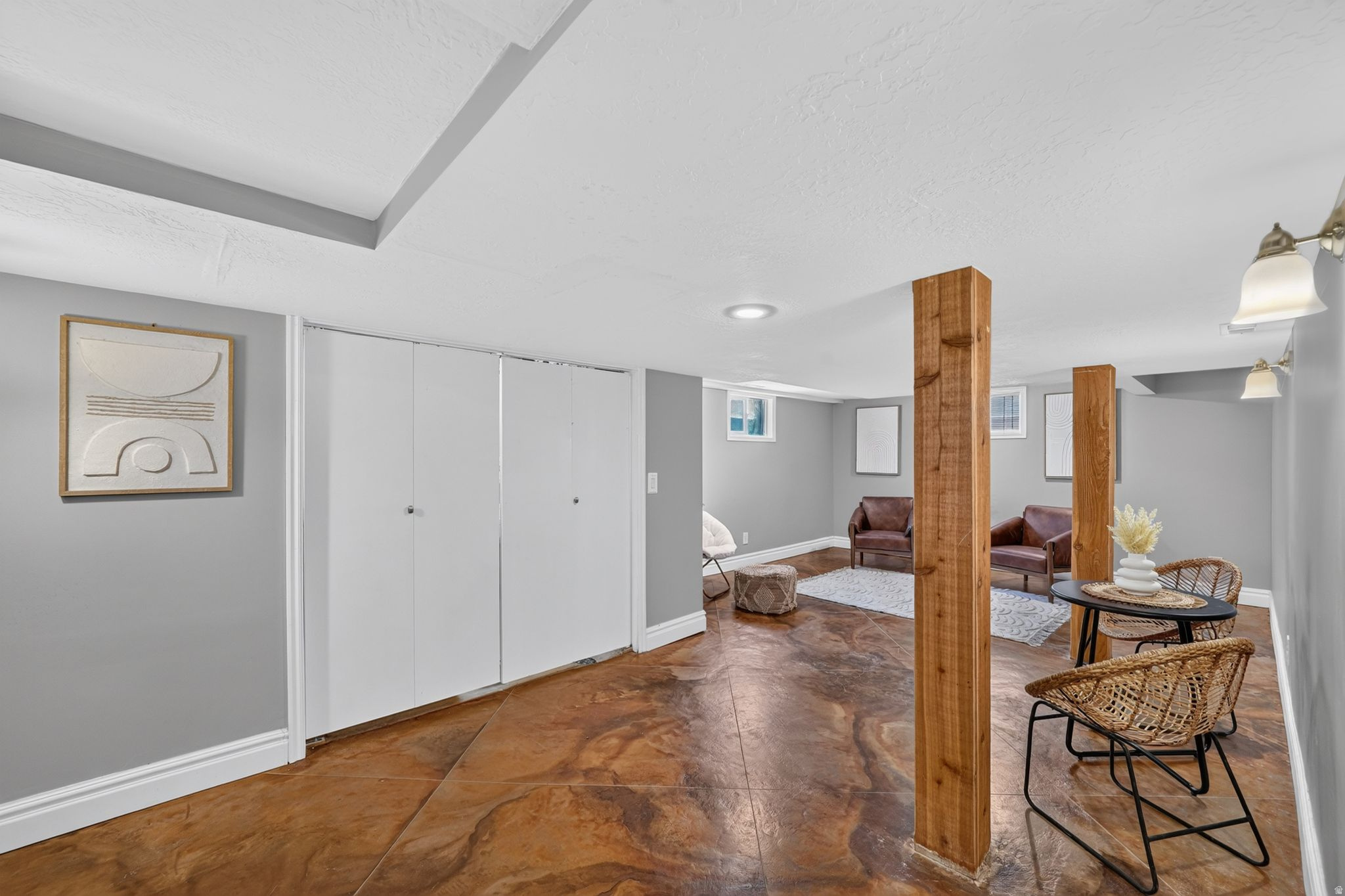 COUNTRY CLUB HEIGHTS - Residential