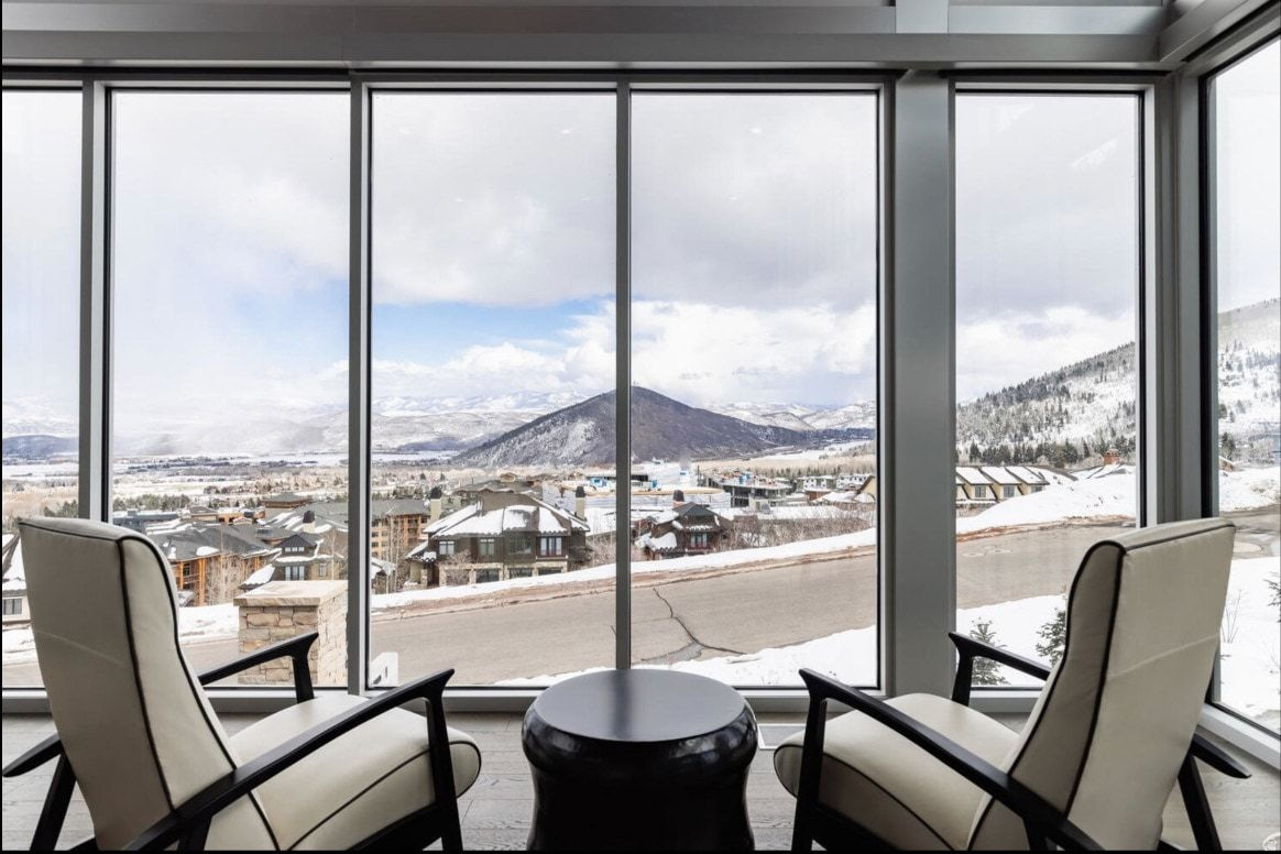 APEX RESIDENCES - Residential