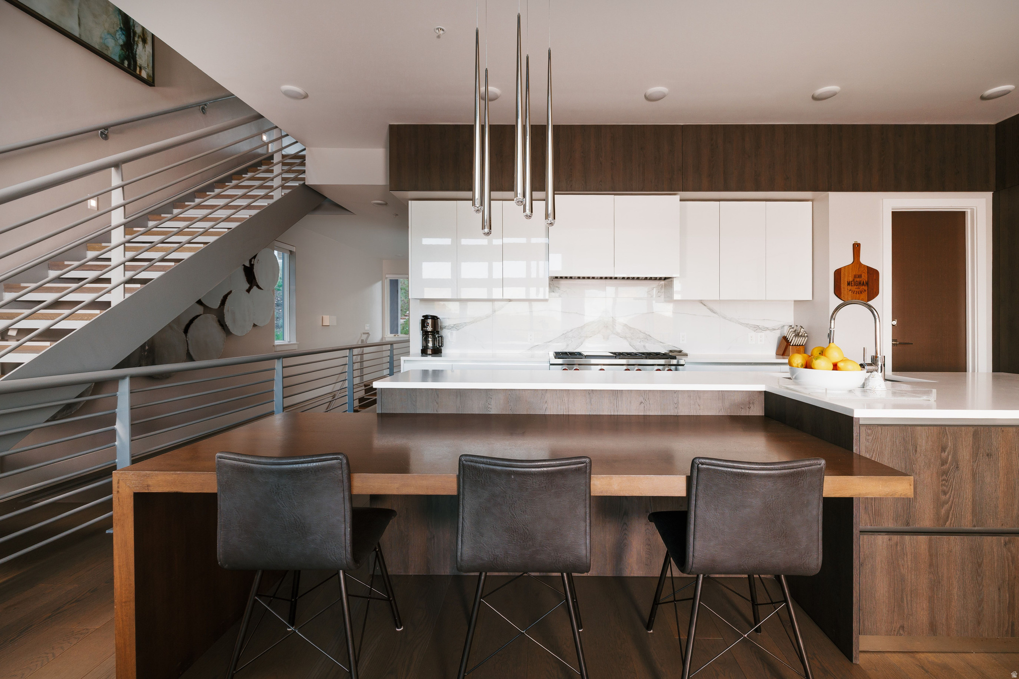 APEX RESIDENCES - Residential