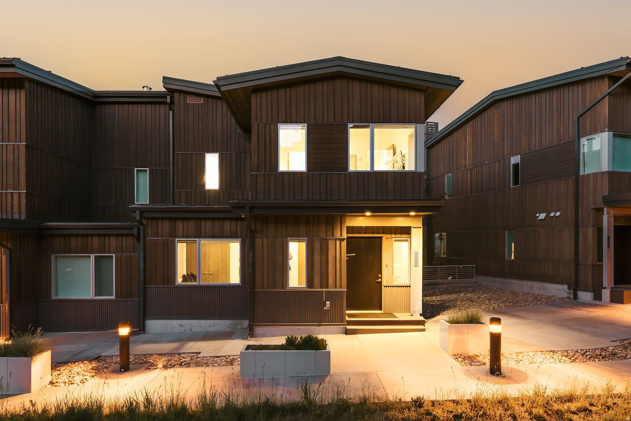APEX RESIDENCES - Residential