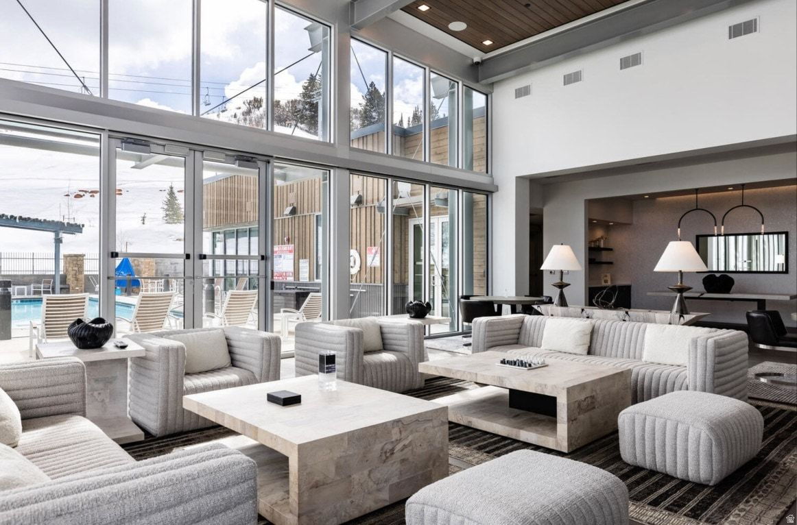 APEX RESIDENCES - Residential