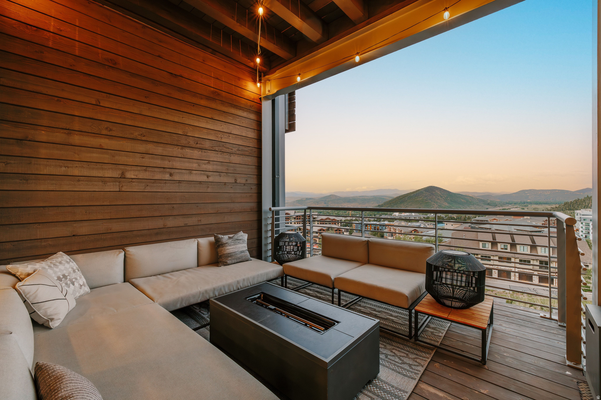 APEX RESIDENCES - Residential
