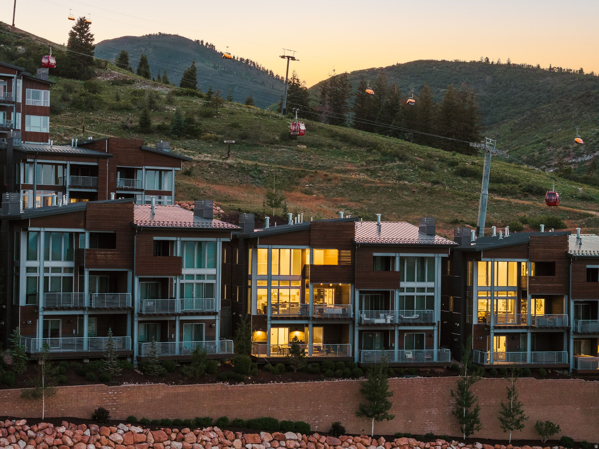 APEX RESIDENCES - Residential