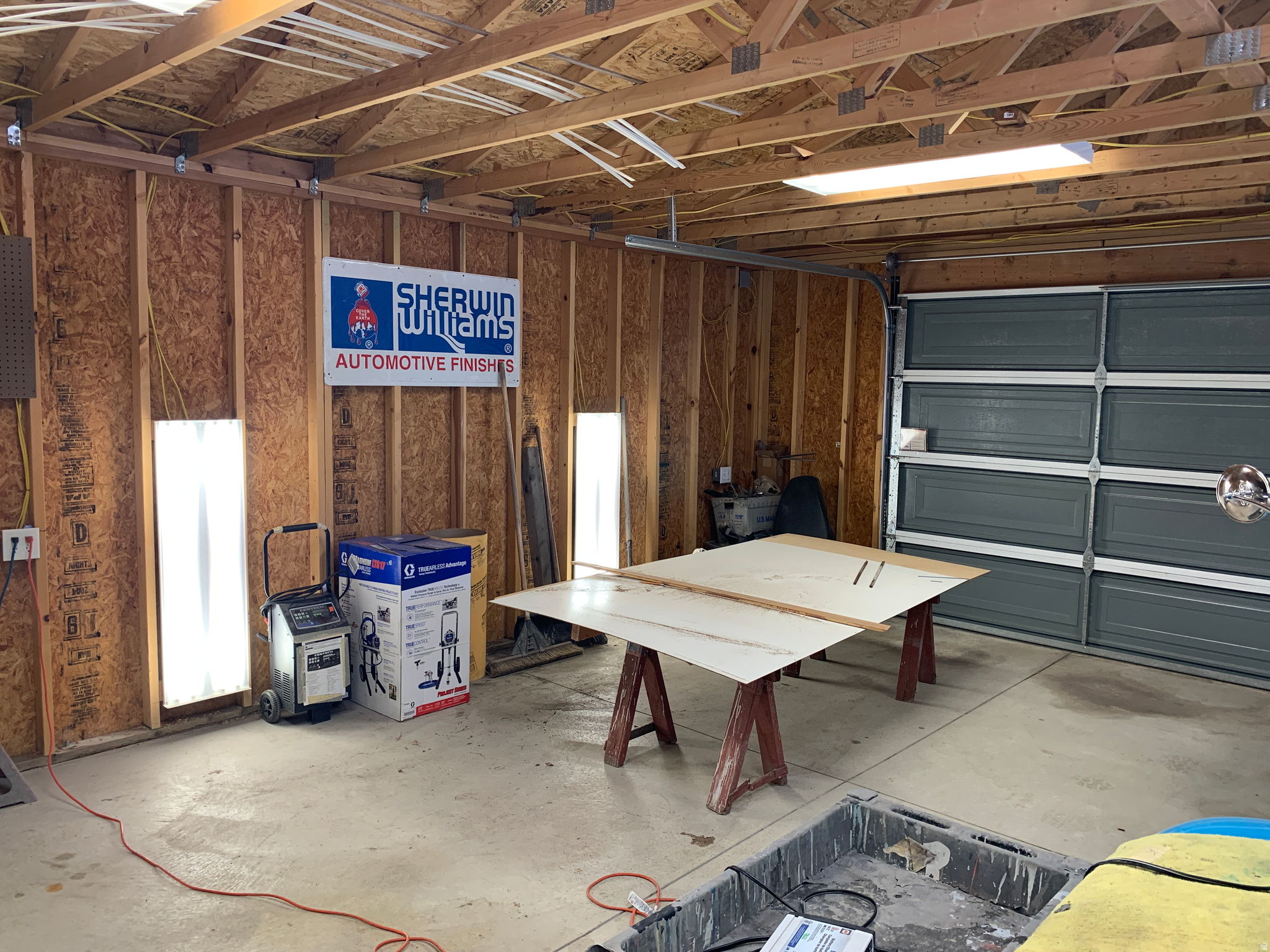 TEN AC PLAT A - Commercial Lease