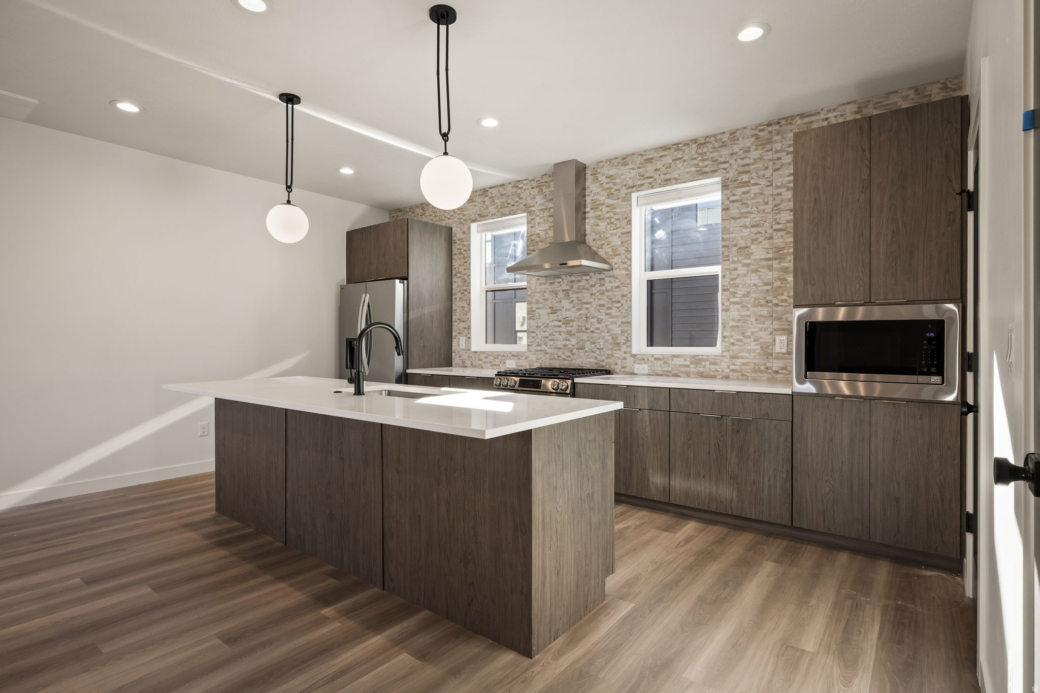 THE MONROE - Residential