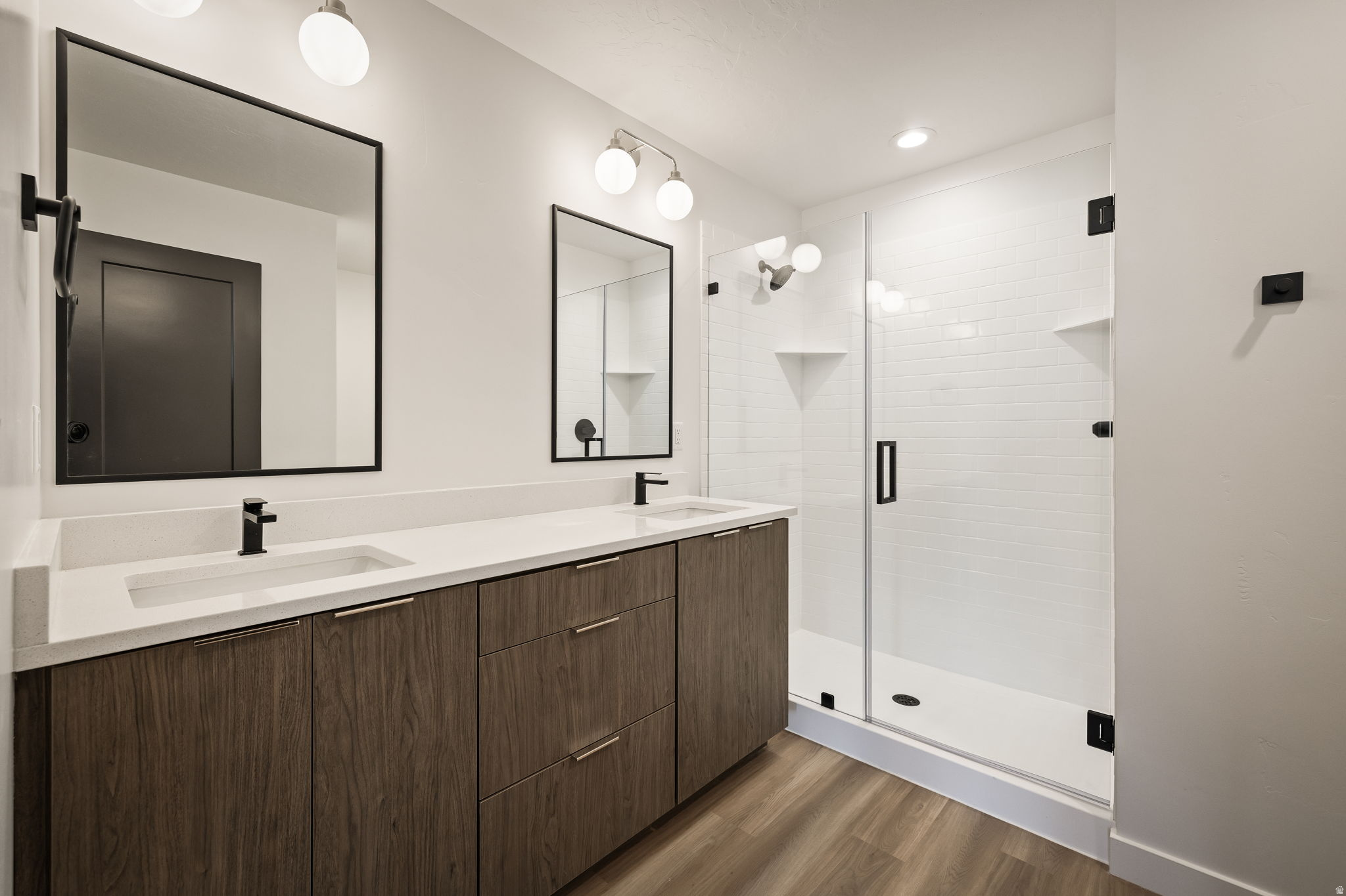 THE MONROE - Residential