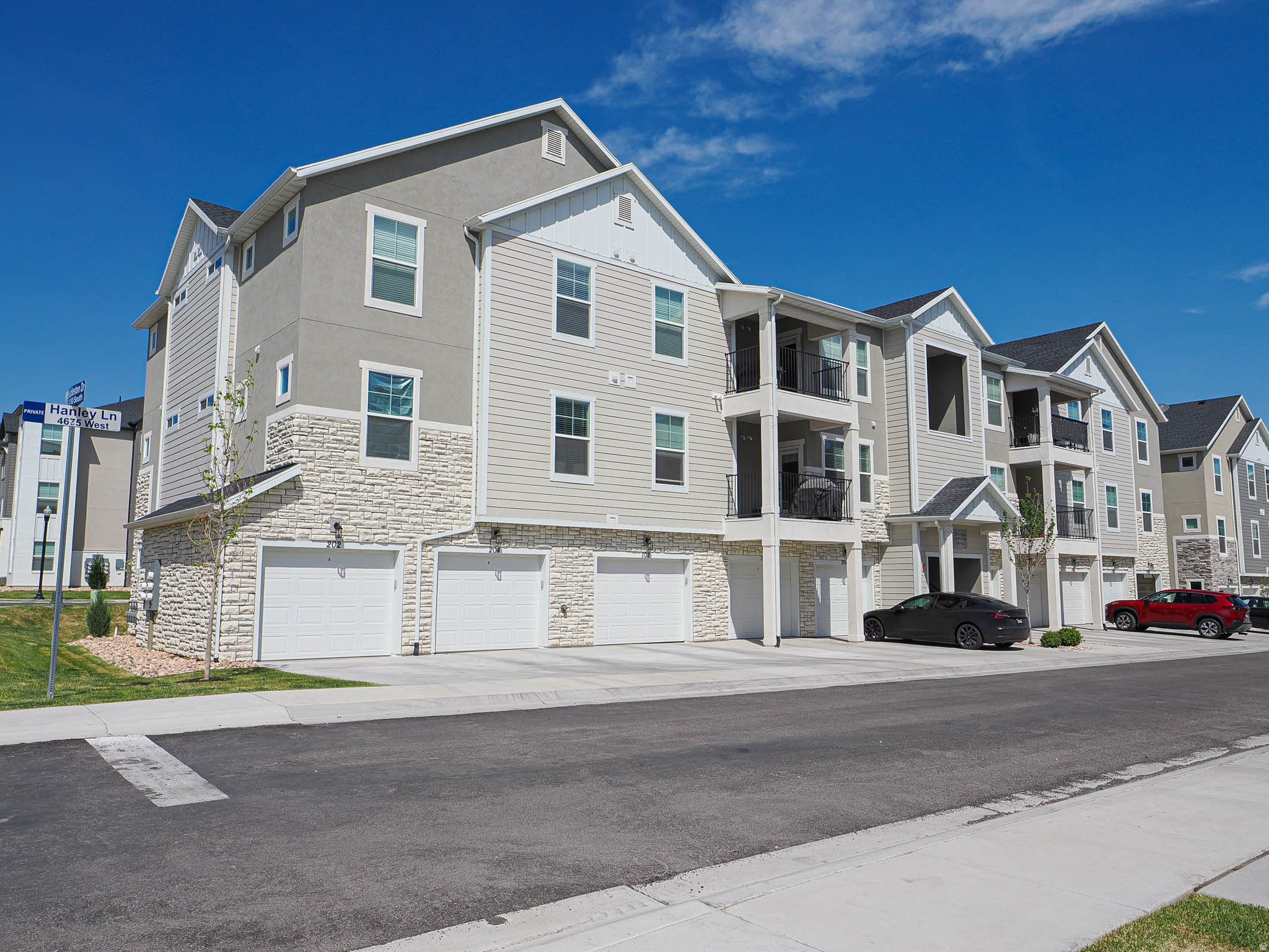 MOUNTAIN RIDGE - Residential
