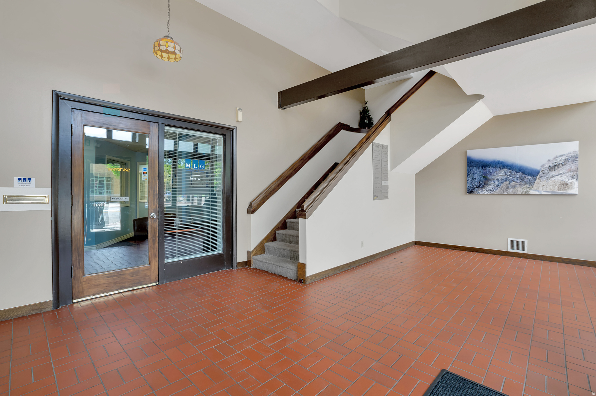 CRESTON PLAZA - Commercial Sale