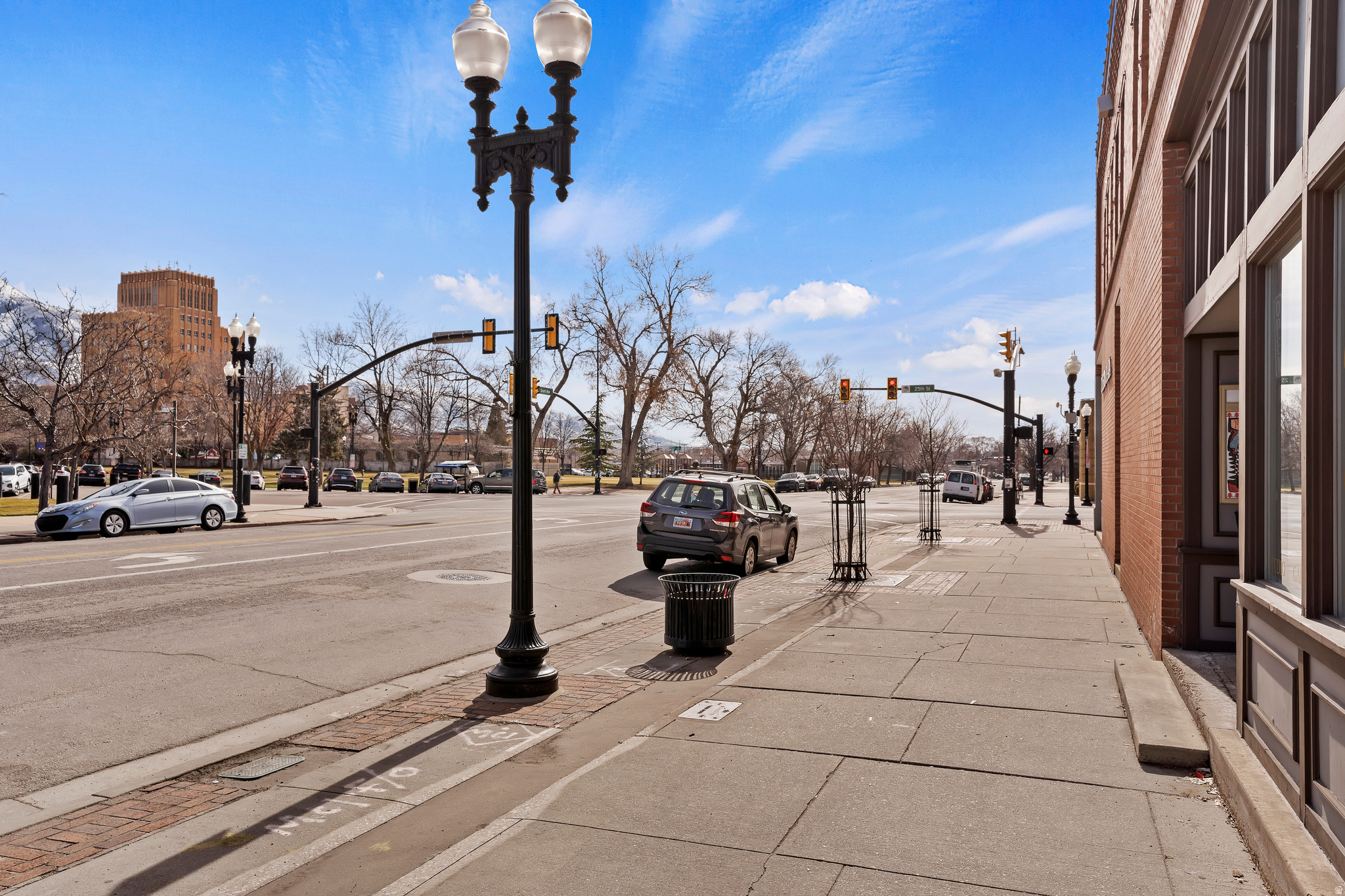 CRESTON PLAZA - Commercial Sale